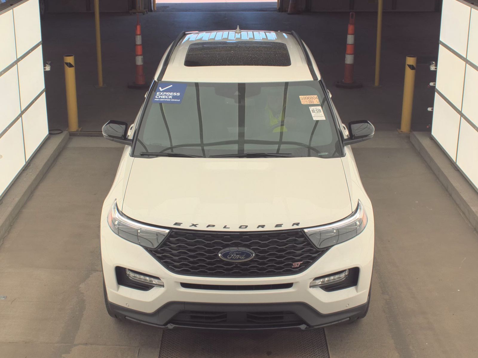 FORD EXPLORER - 3
