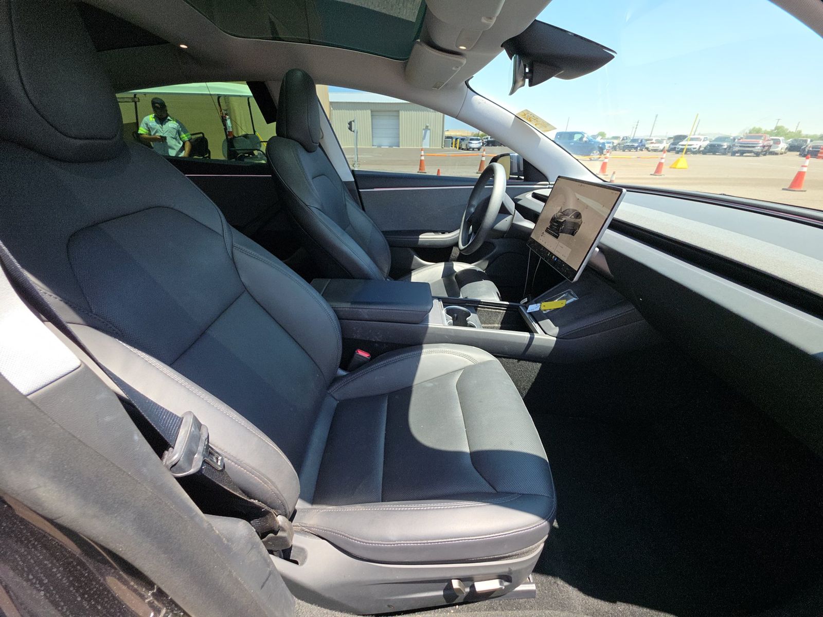 TESLA MODEL 3 - 9