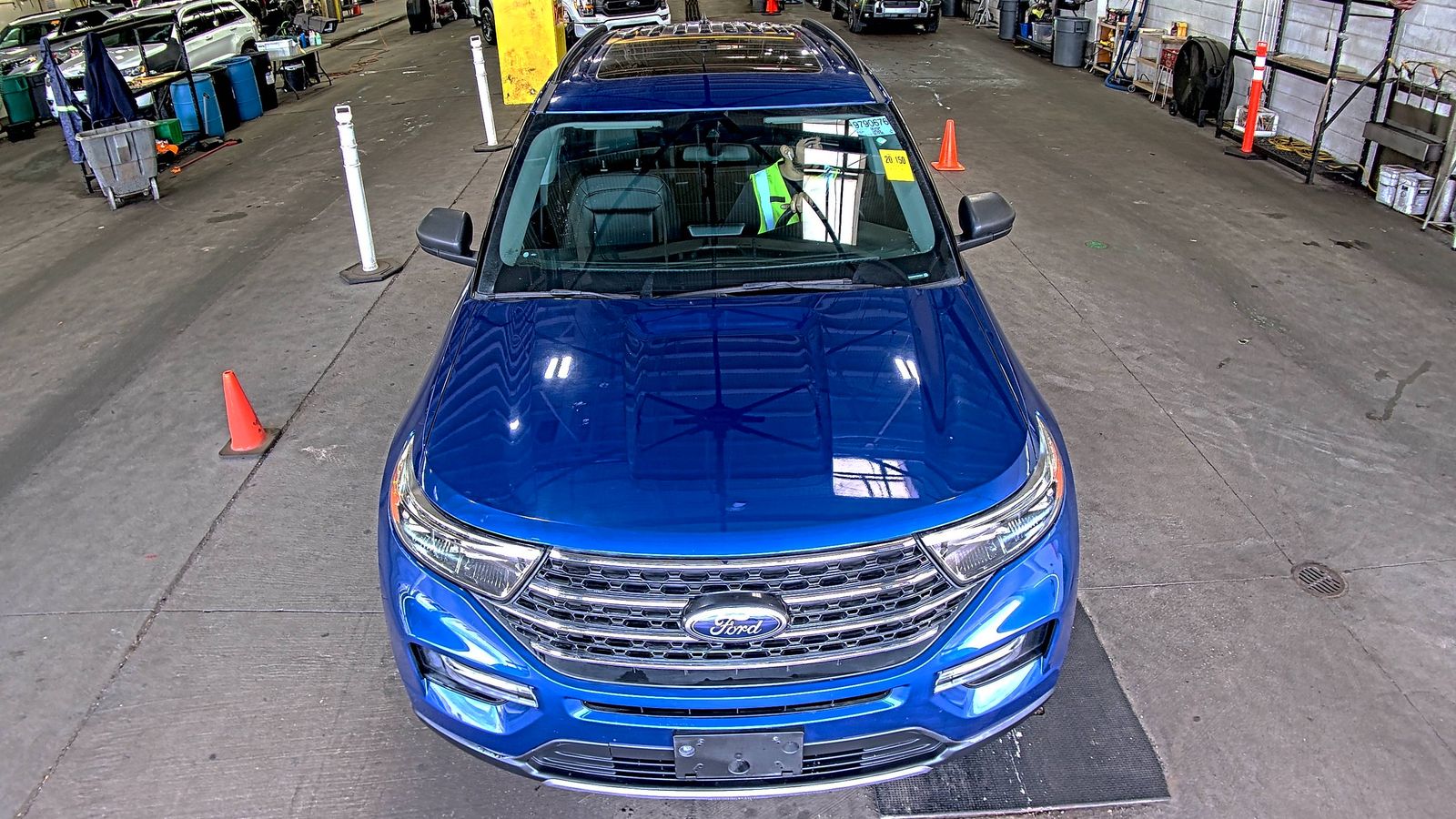 FORD EXPLORER - 3