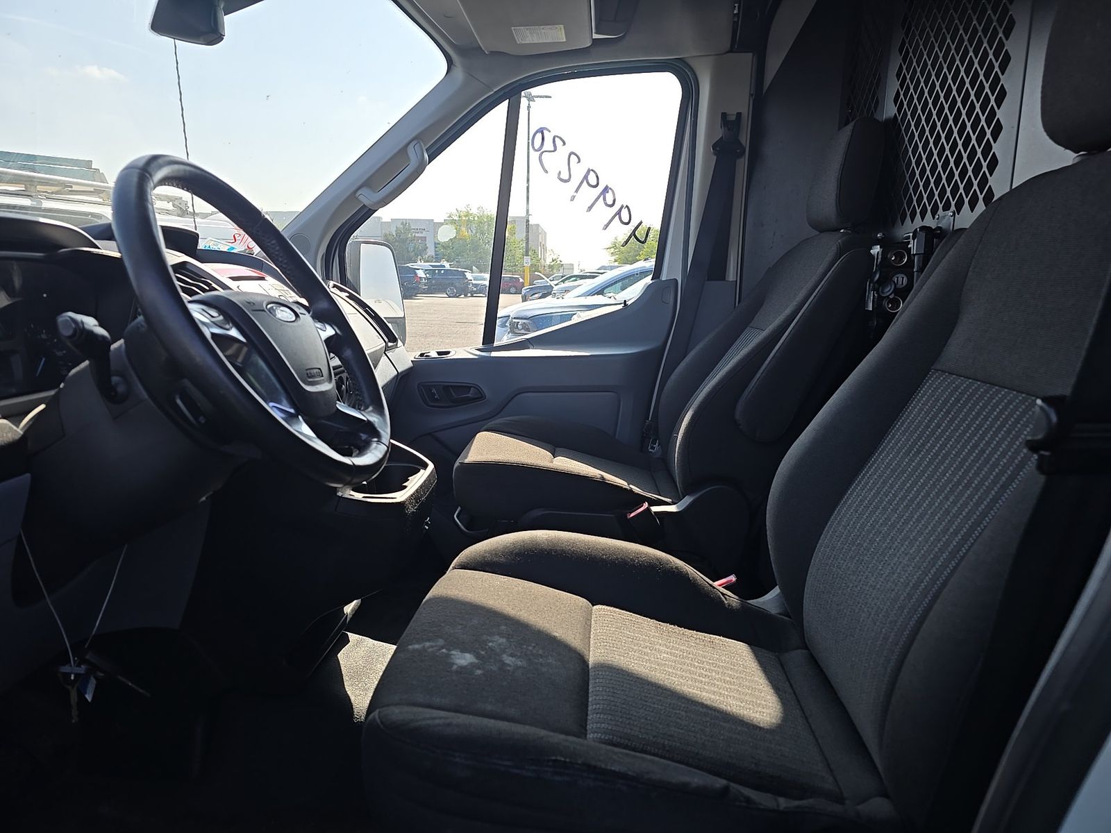 FORD TRANSIT 150 - 8
