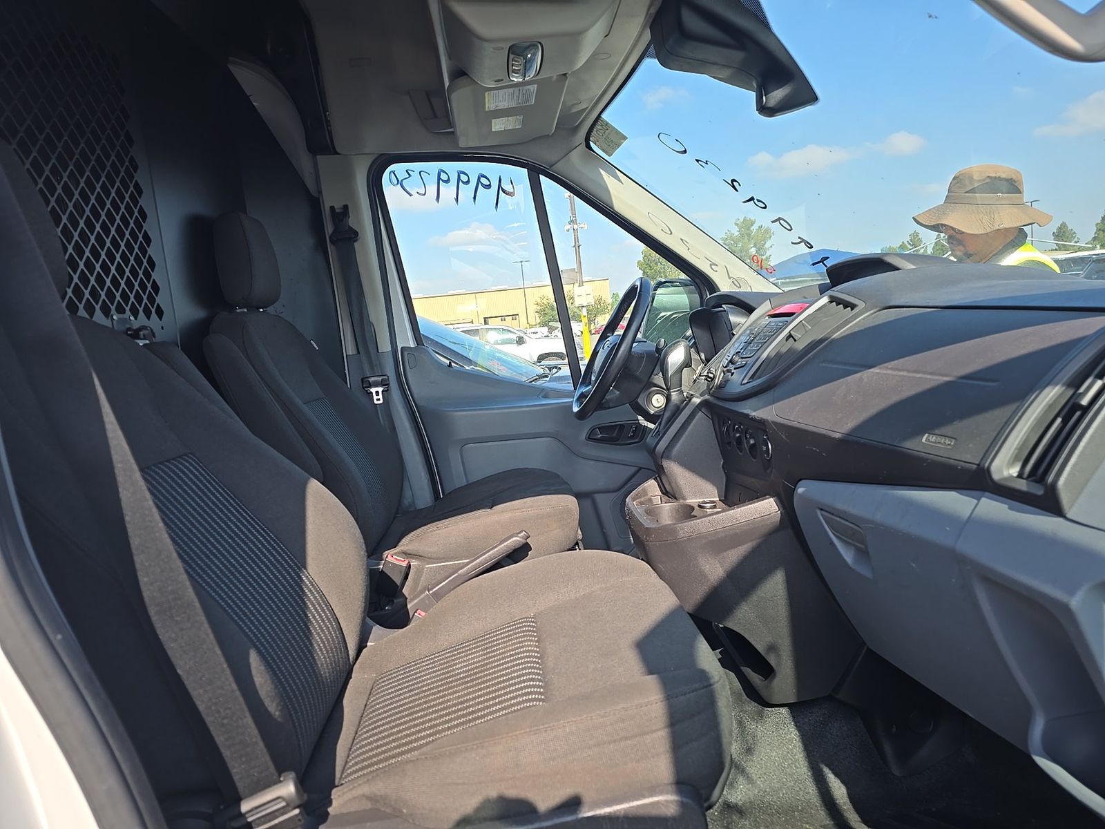FORD TRANSIT 150 - 9