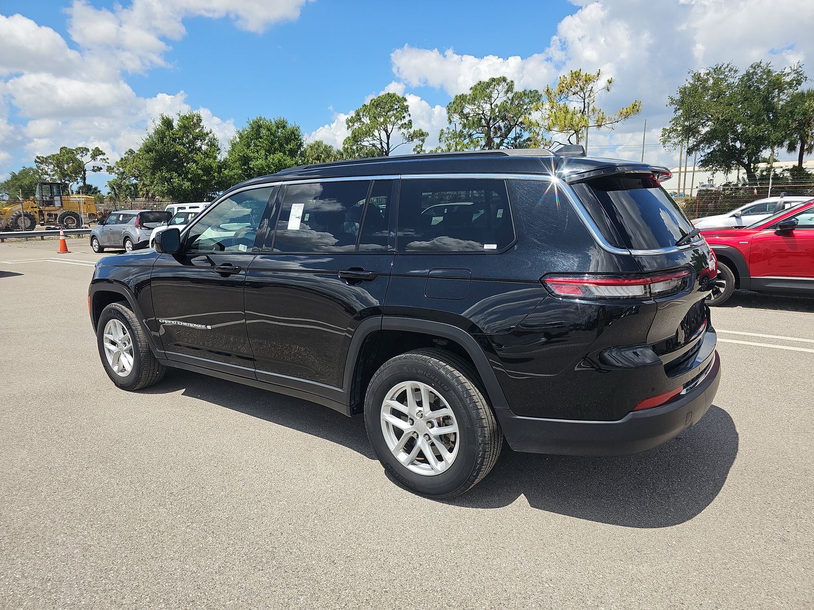 2024 Jeep Grand Cherokee L Laredo RWD