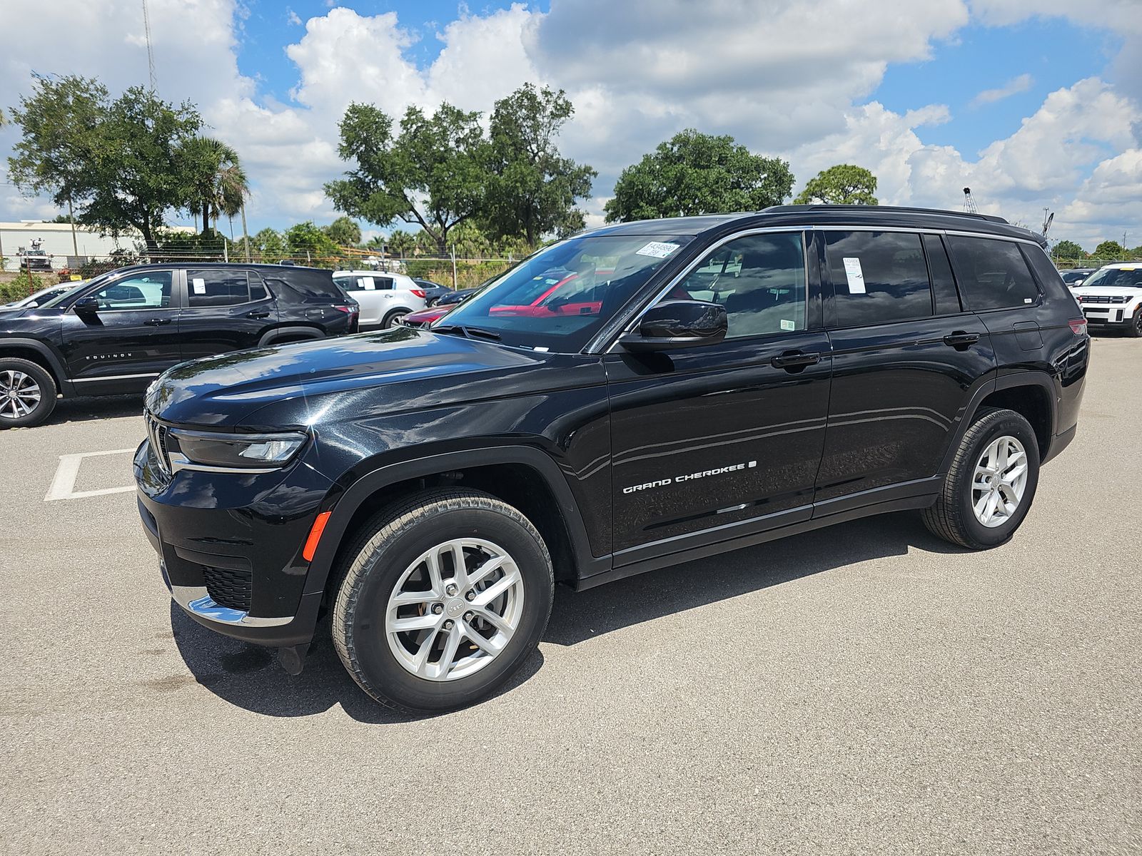 2024 Jeep Grand Cherokee L Laredo RWD