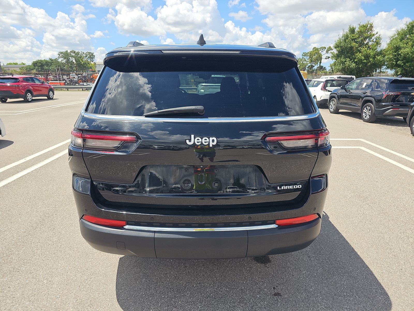 2024 Jeep Grand Cherokee L Laredo RWD