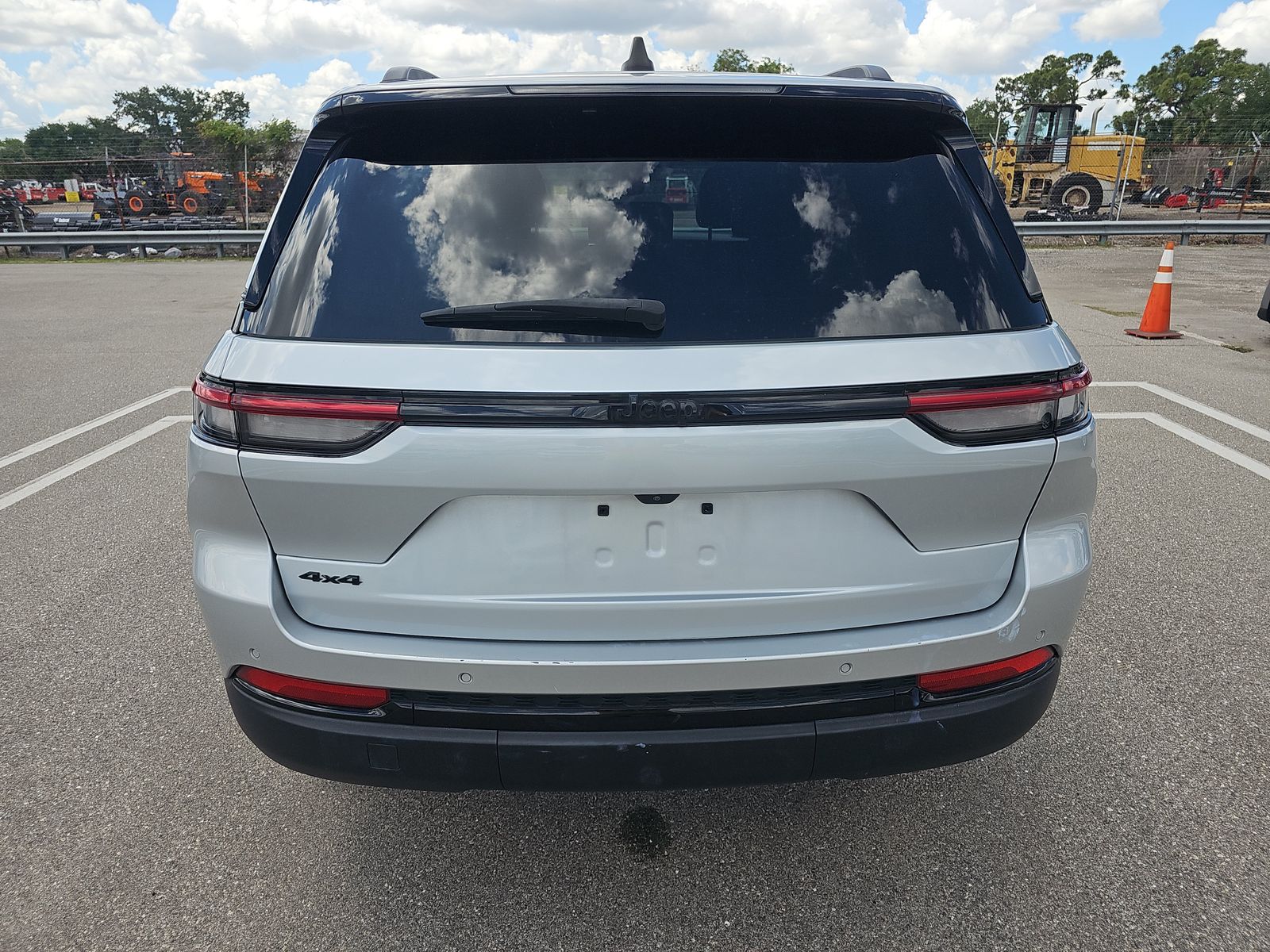 2024 Jeep Grand Cherokee Altitude AWD