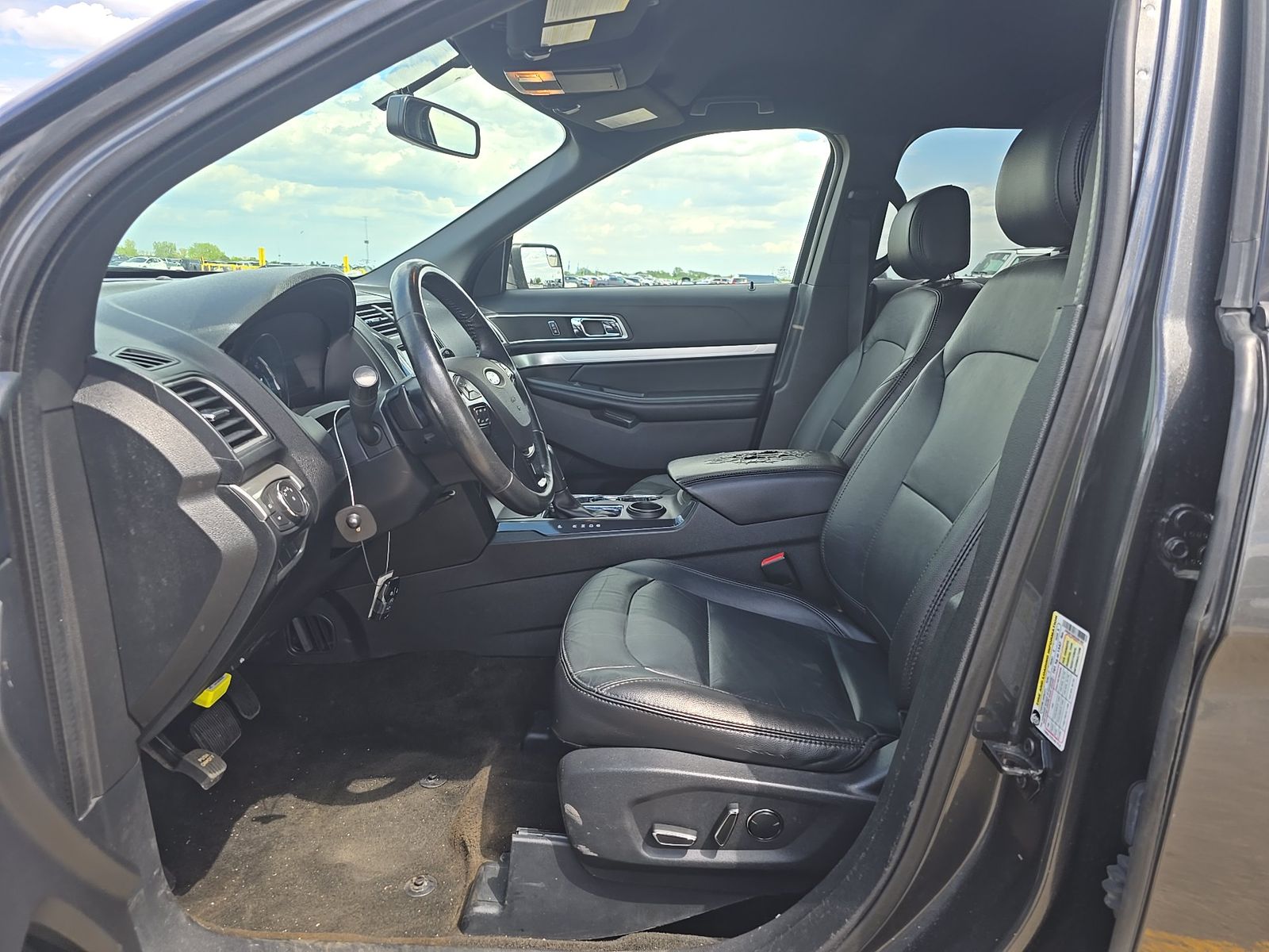 FORD EXPLORER - 8