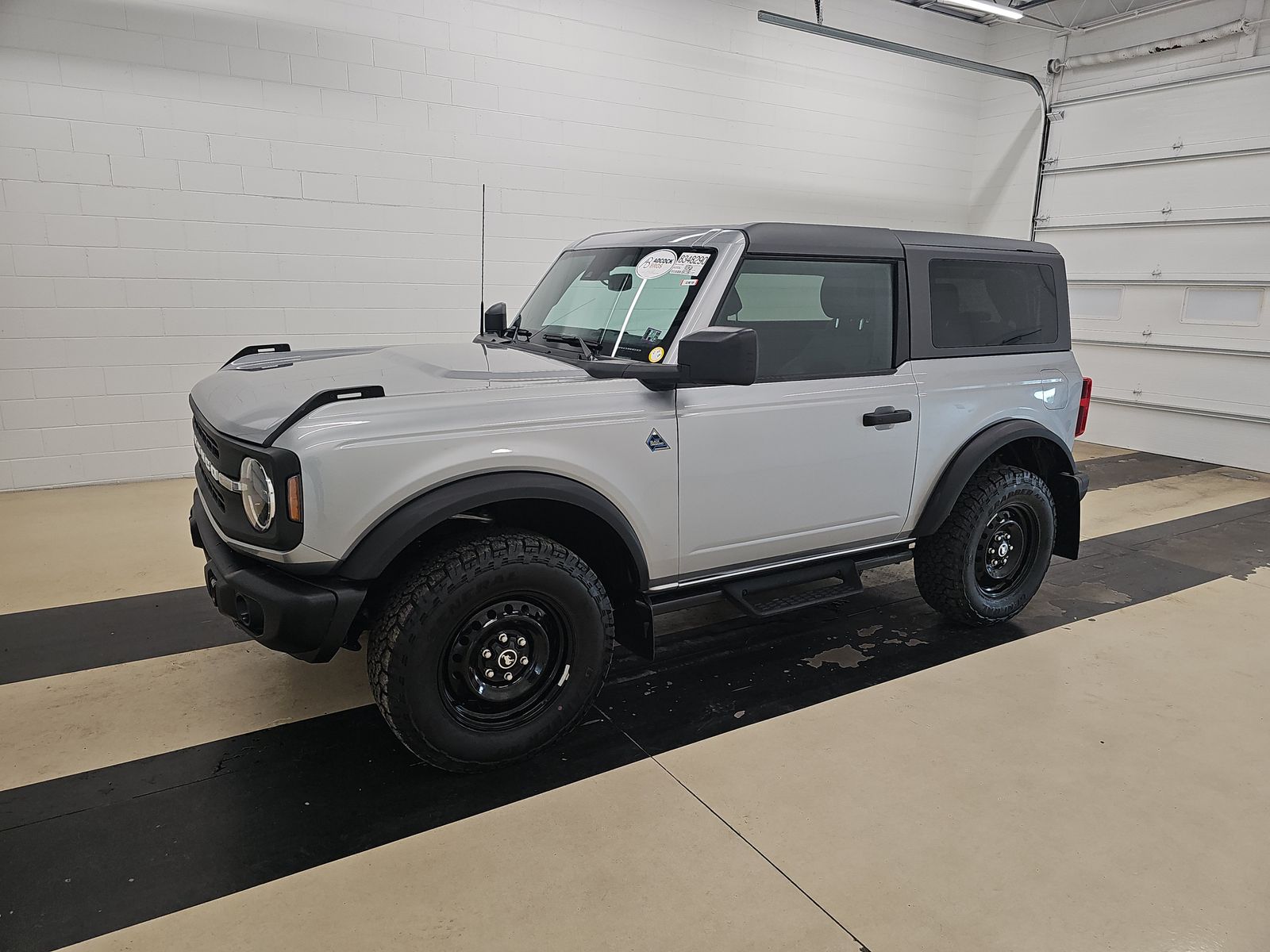 2023 Ford Bronco Black Diamond Advanced Mid (322A) 4x4's photo