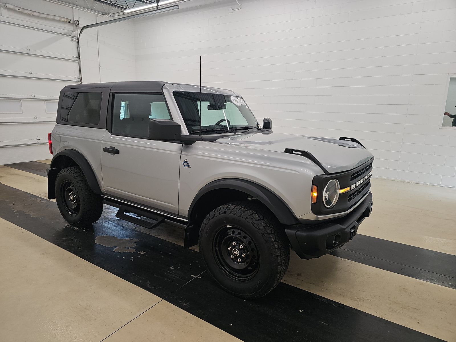 FORD BRONCO - 4