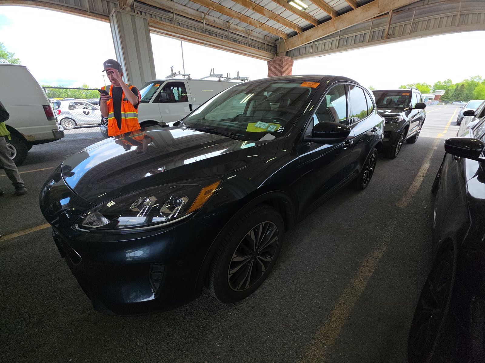 FORD ESCAPE - 1