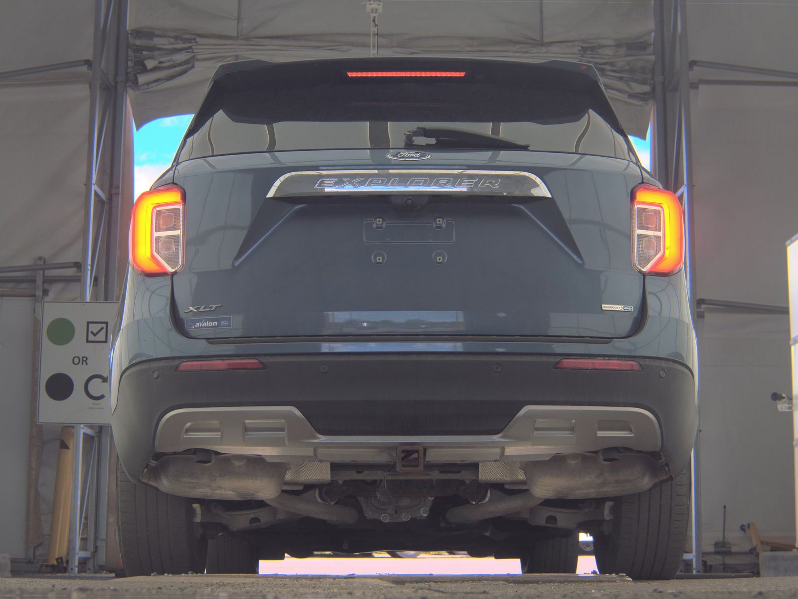 FORD EXPLORER - 8