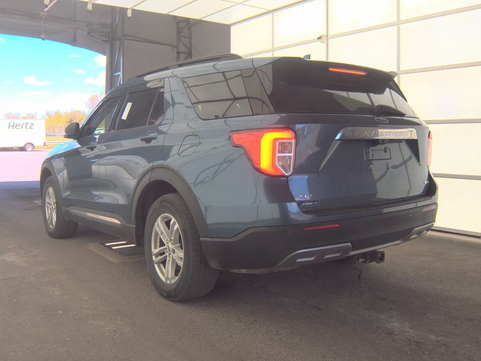 FORD EXPLORER - 9