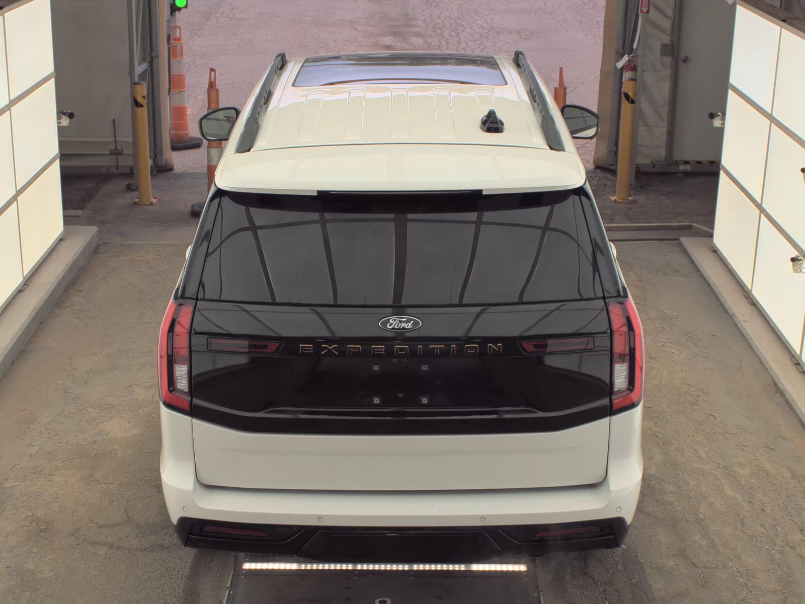 FORD EXPEDITION - 7