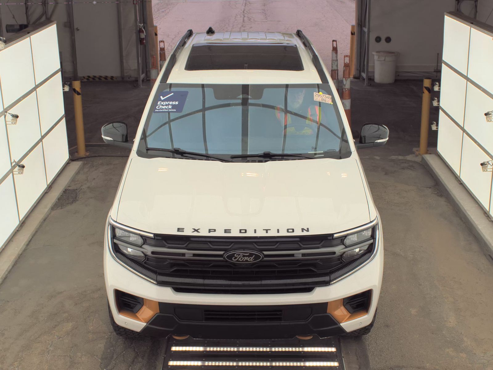 FORD EXPEDITION - 3