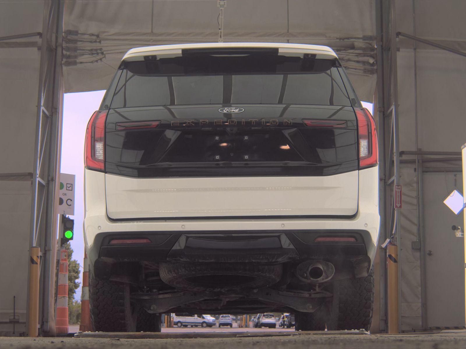 FORD EXPEDITION - 8