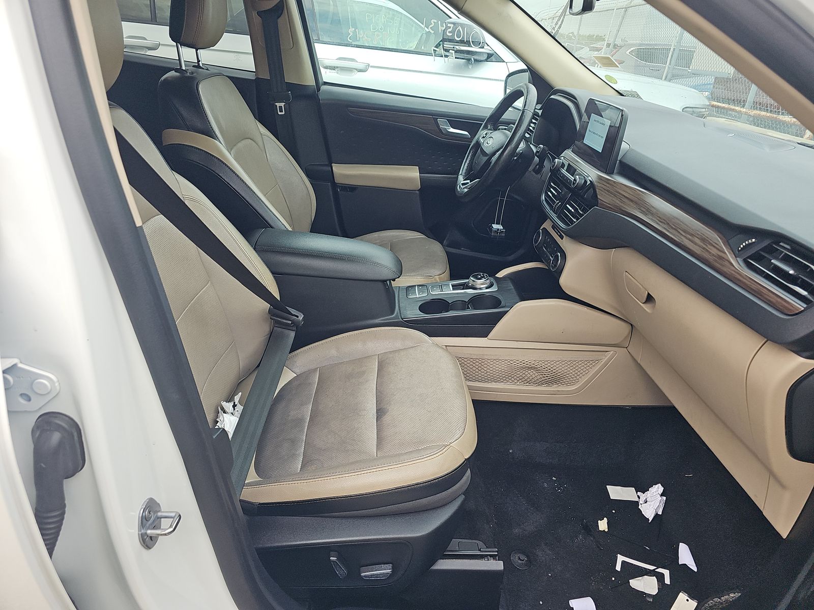 FORD ESCAPE - 9