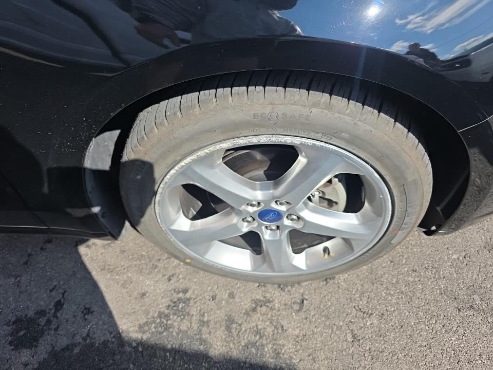 FORD FUSION - 10
