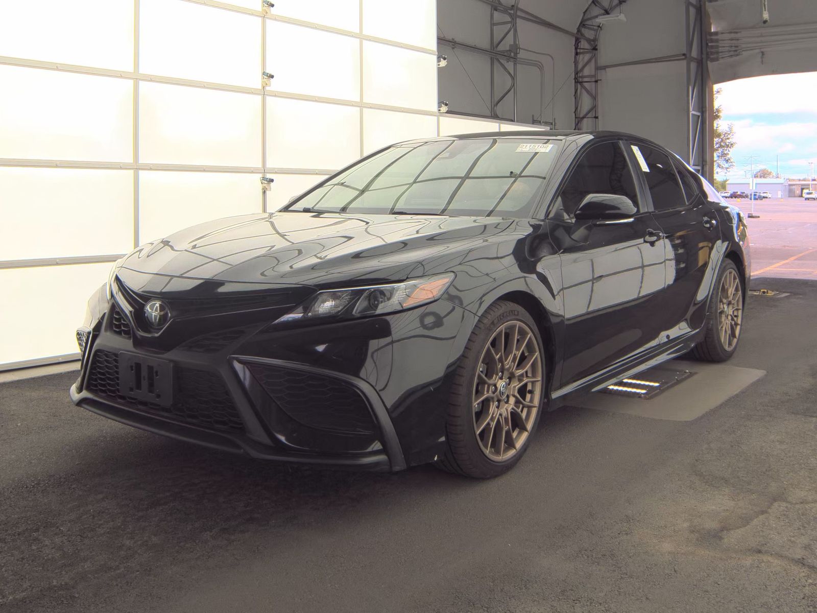 TOYOTA CAMRY - 1