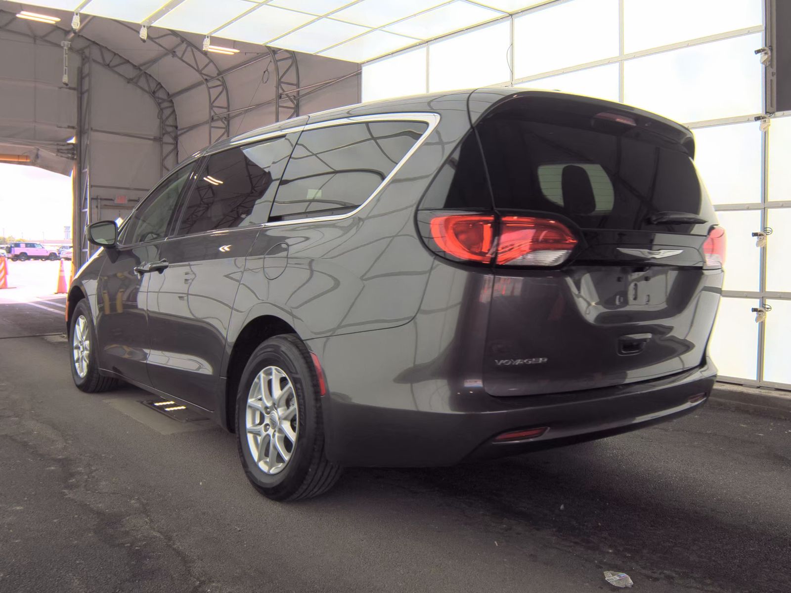 CHRYSLER VOYAGER - 7