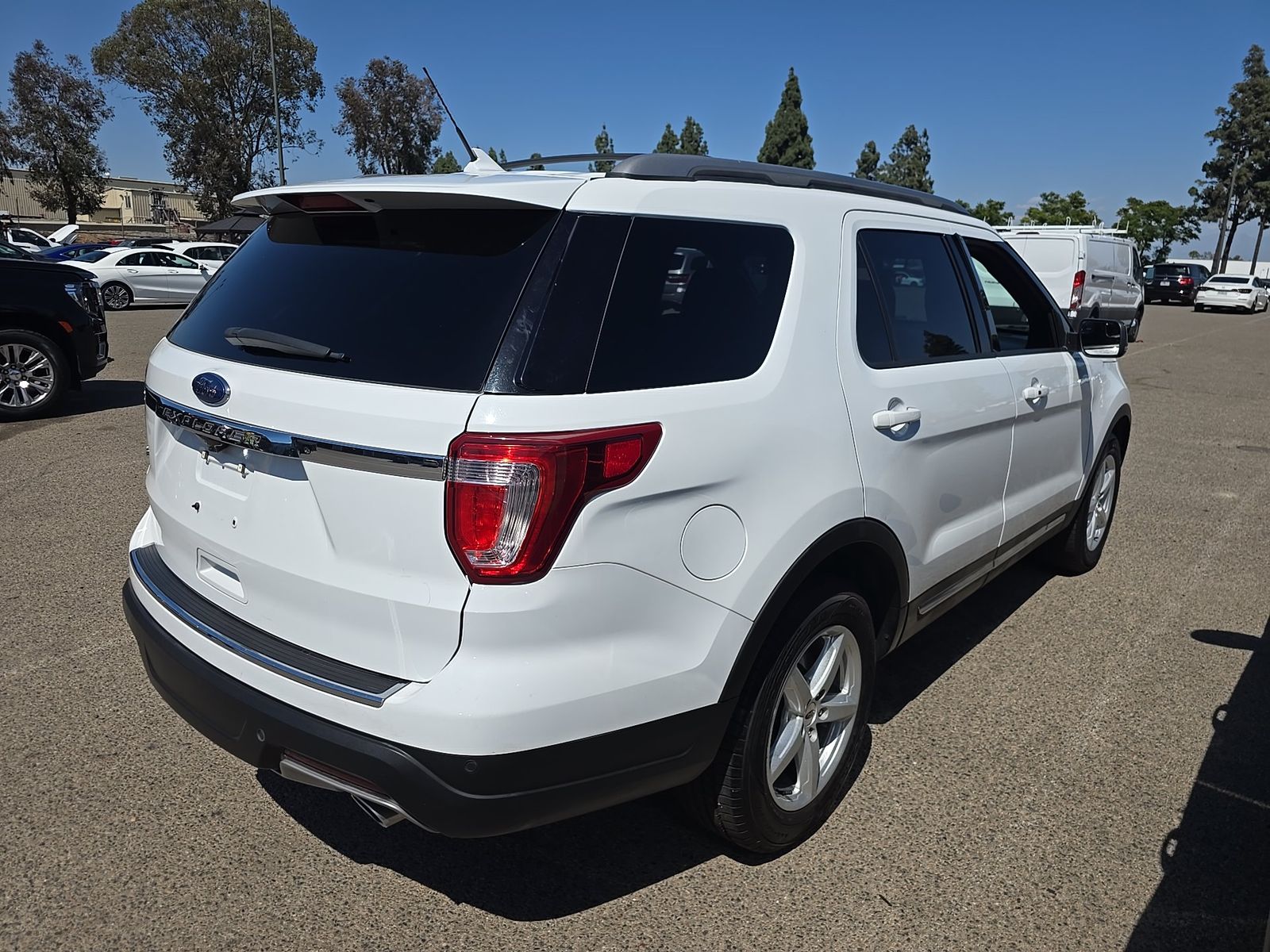 FORD EXPLORER - 5