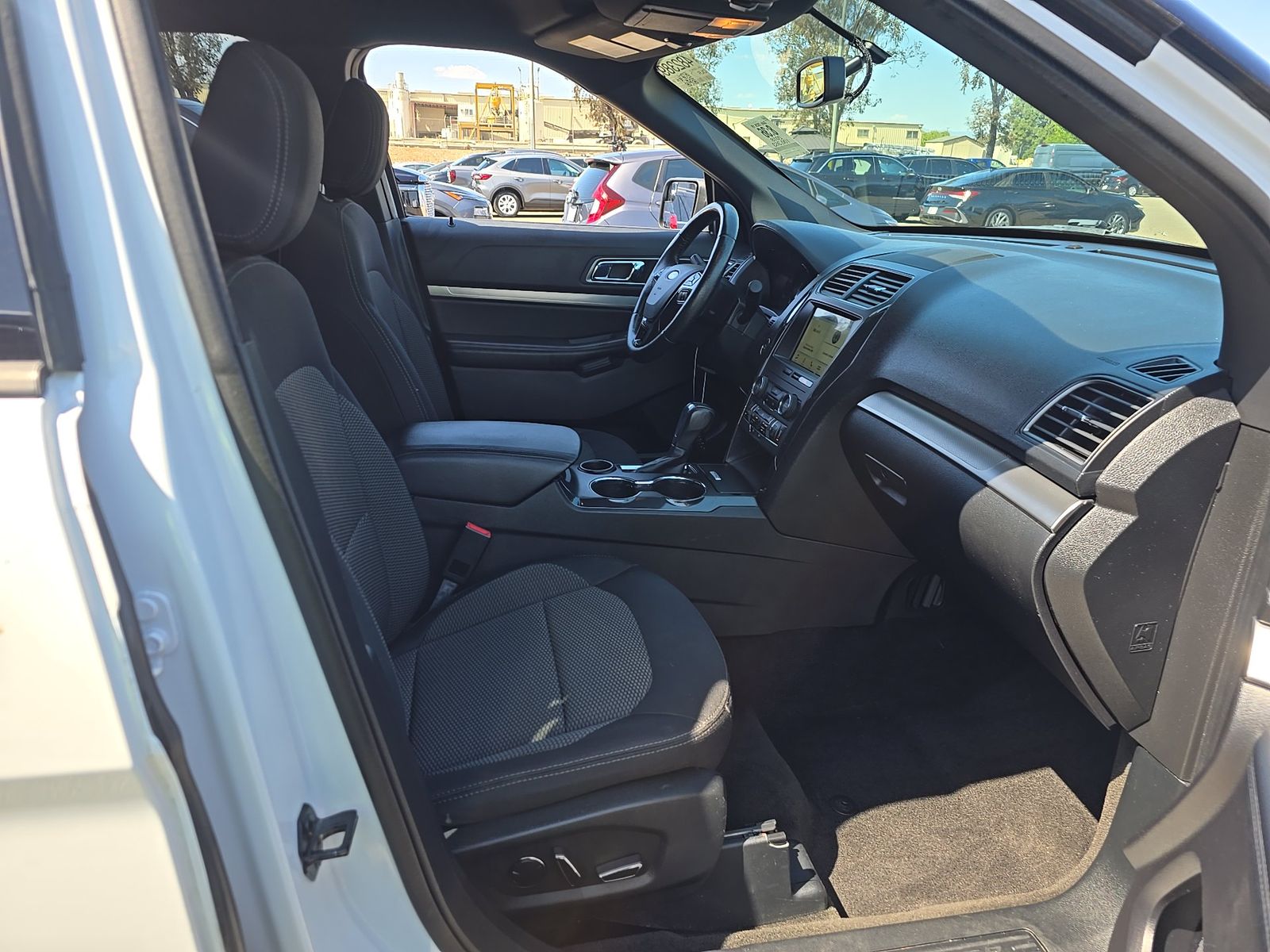 FORD EXPLORER - 9