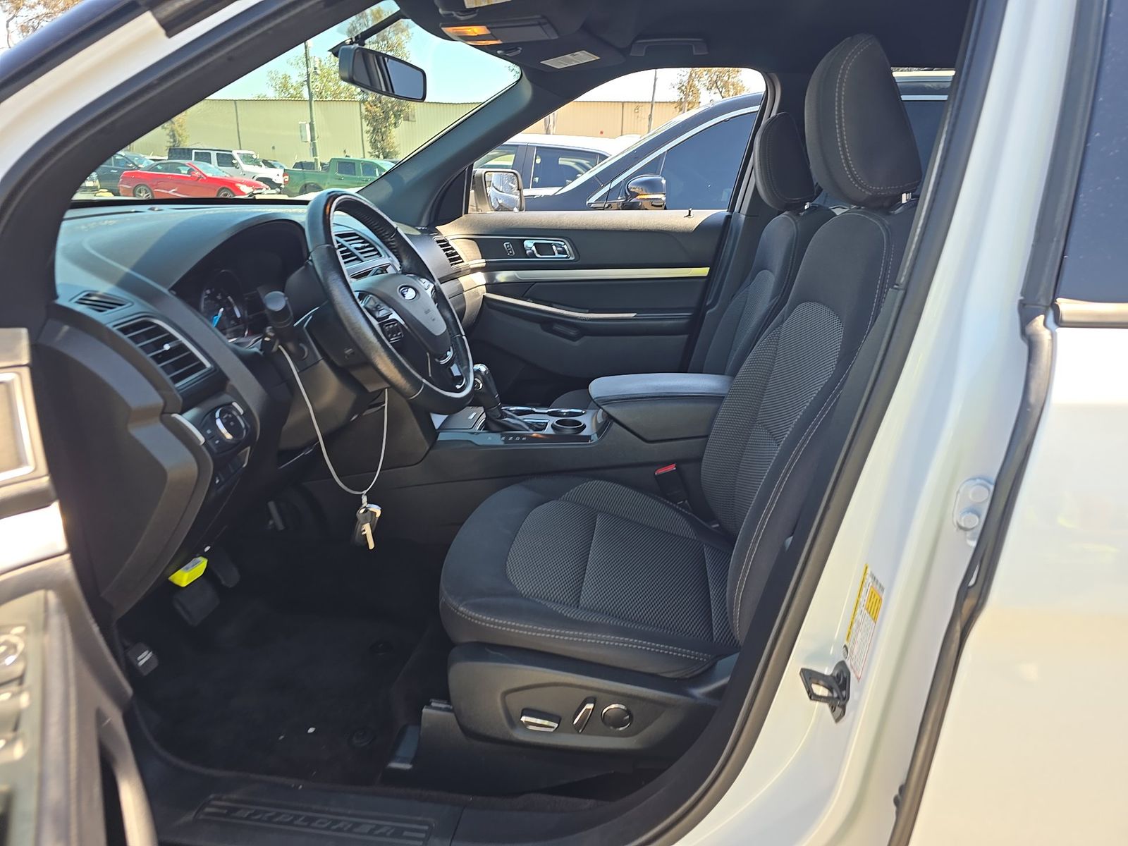 FORD EXPLORER - 8