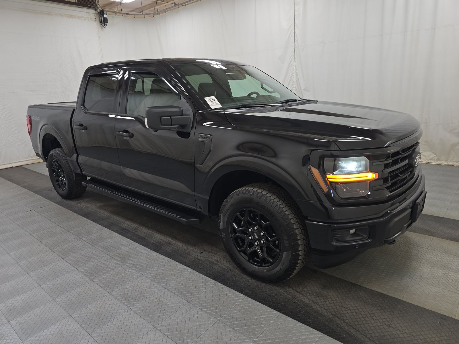FORD F-150 - 4