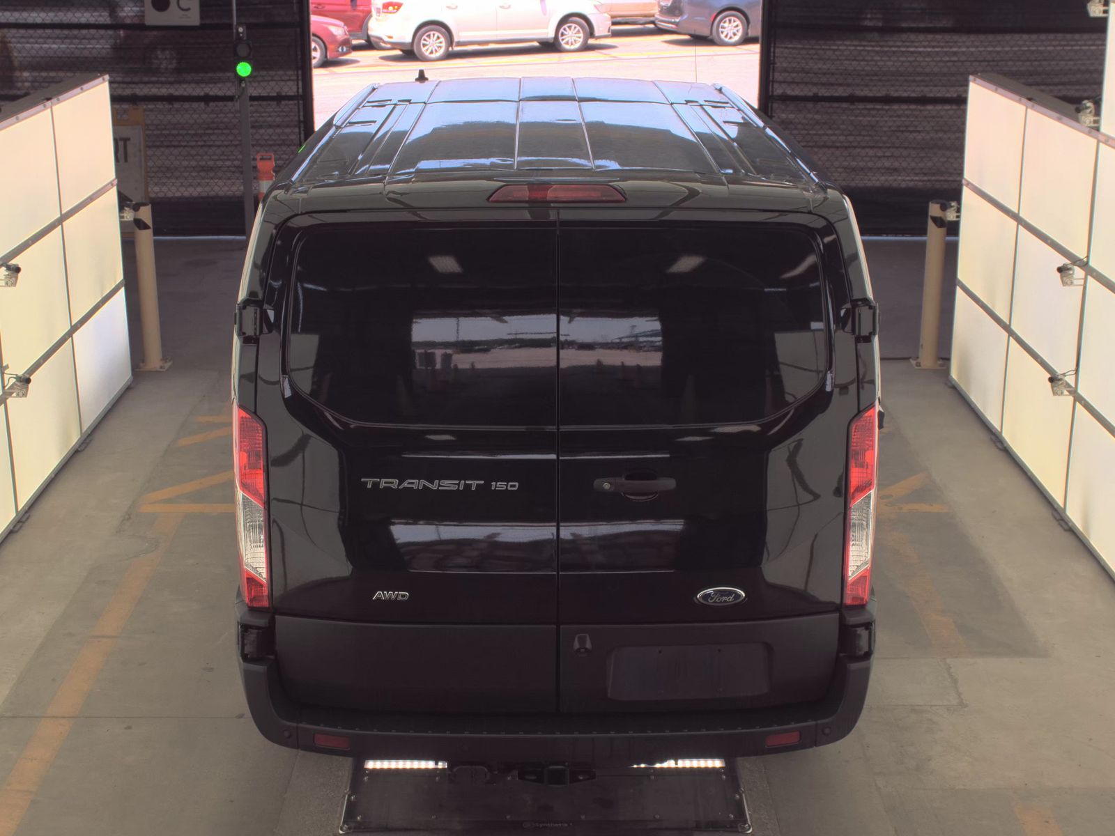 FORD TRANSIT 150 - 7
