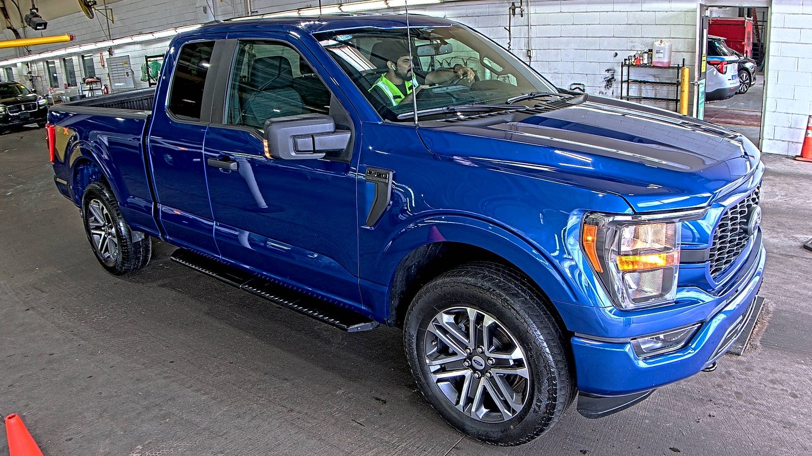 FORD F-150 - 4