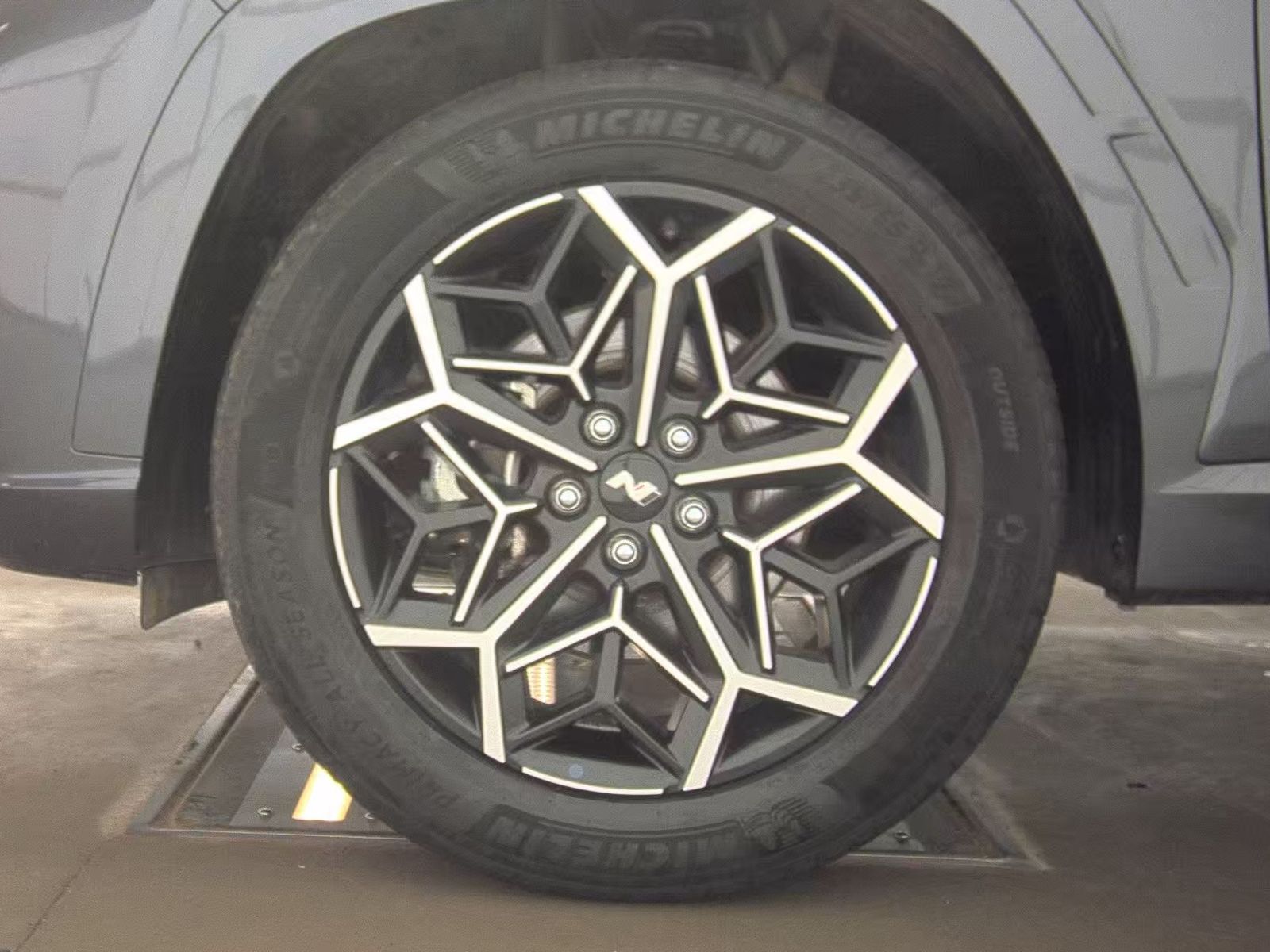 HYUNDAI TUCSON - 10