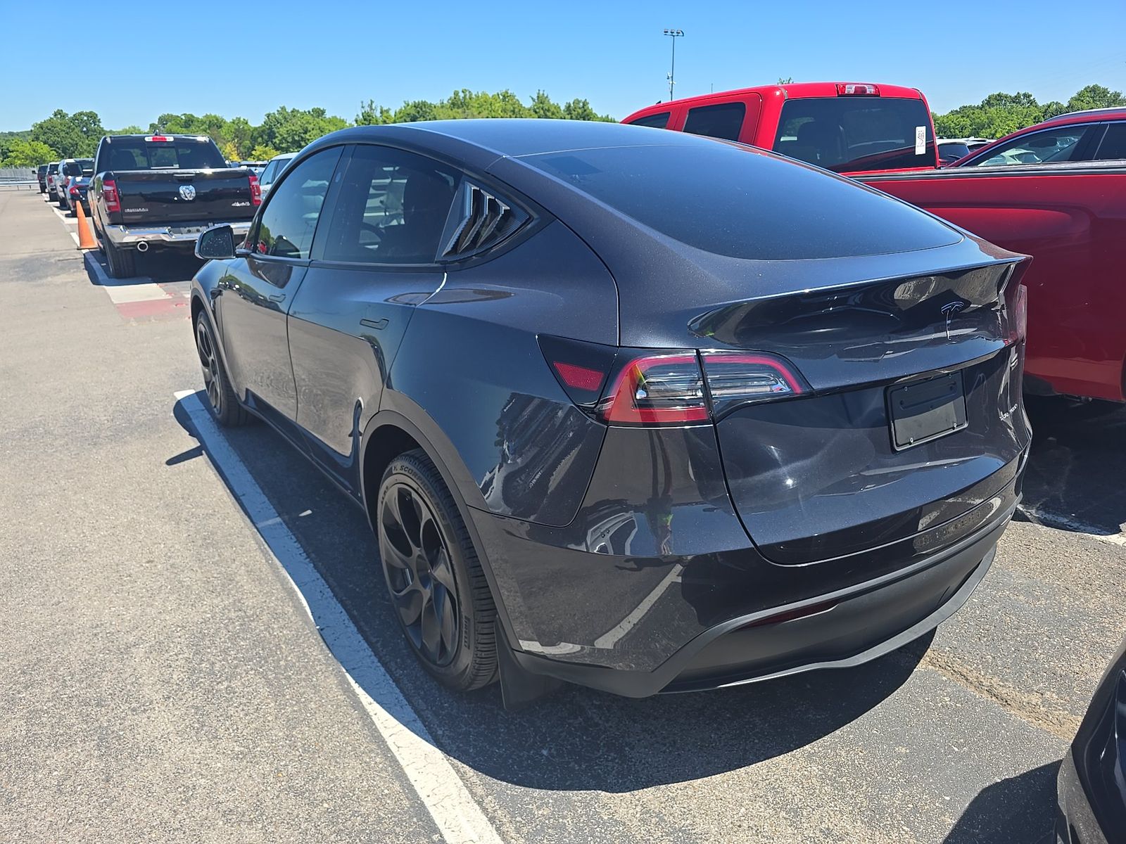 TESLA MODEL Y - 7