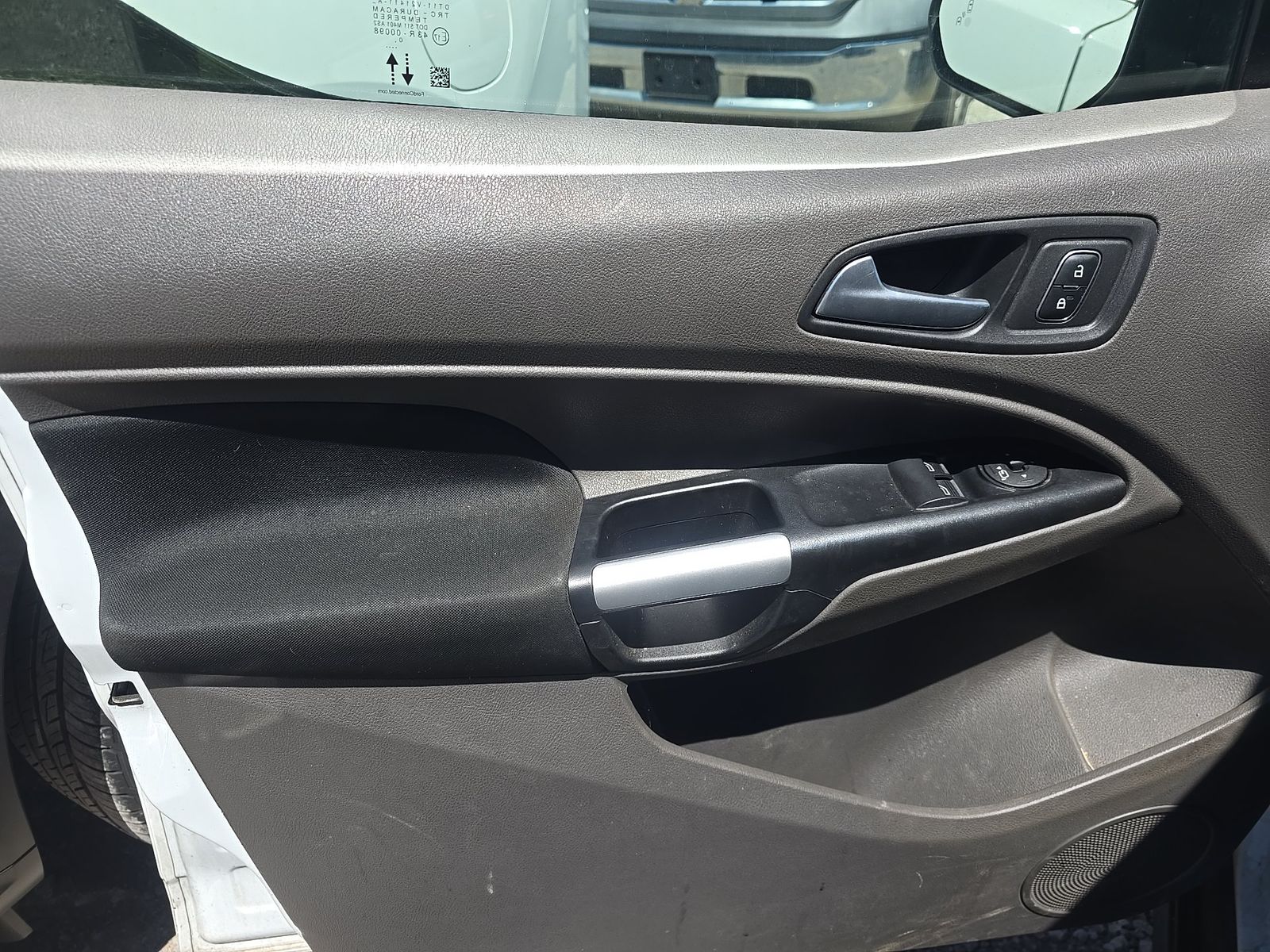 FORD TRANSIT CONNECT - 10