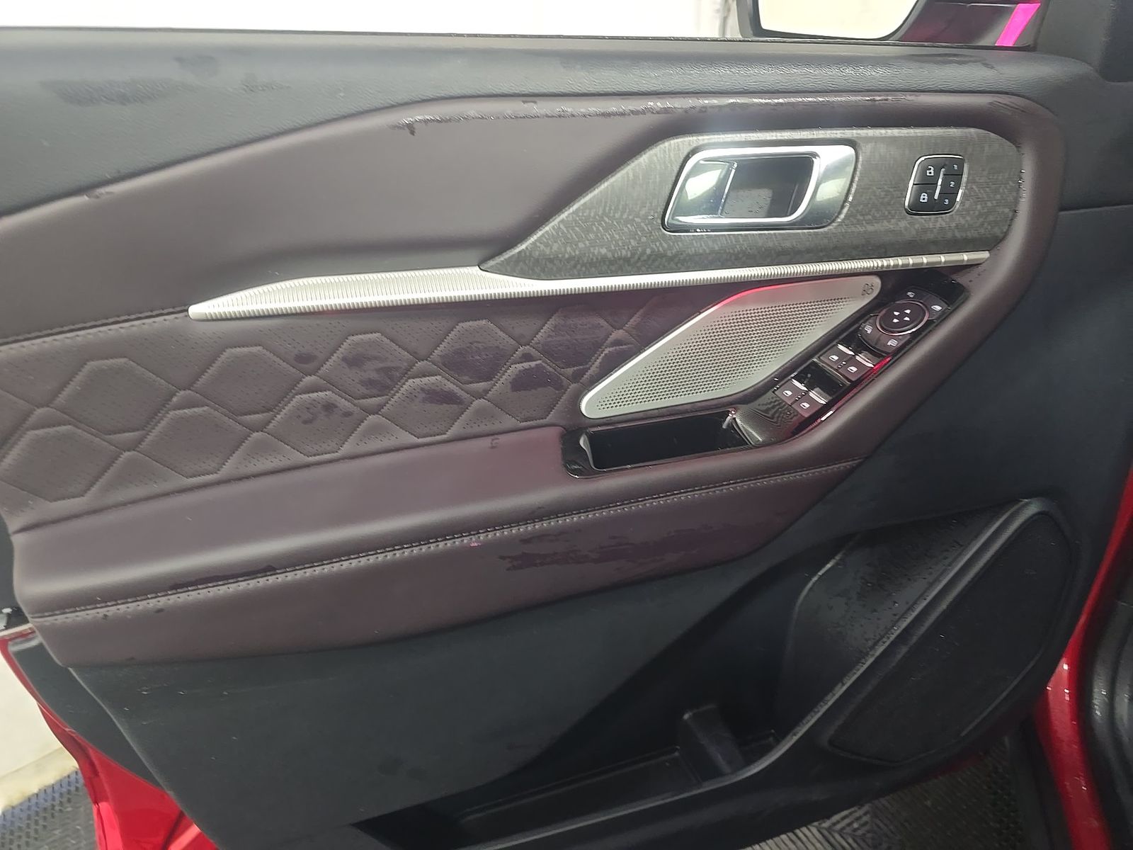 FORD EXPLORER - 10