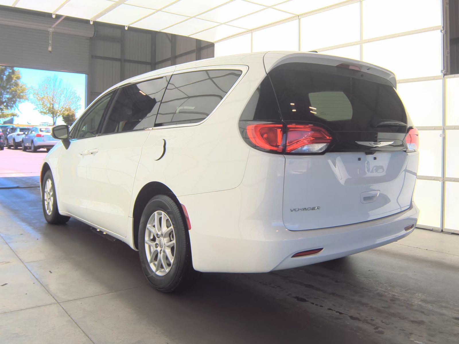 CHRYSLER VOYAGER - 9