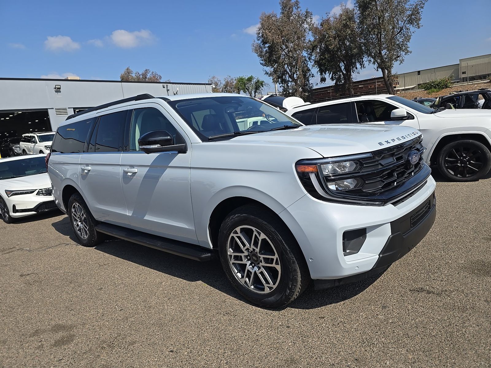 FORD EXPEDITION MAX - 4