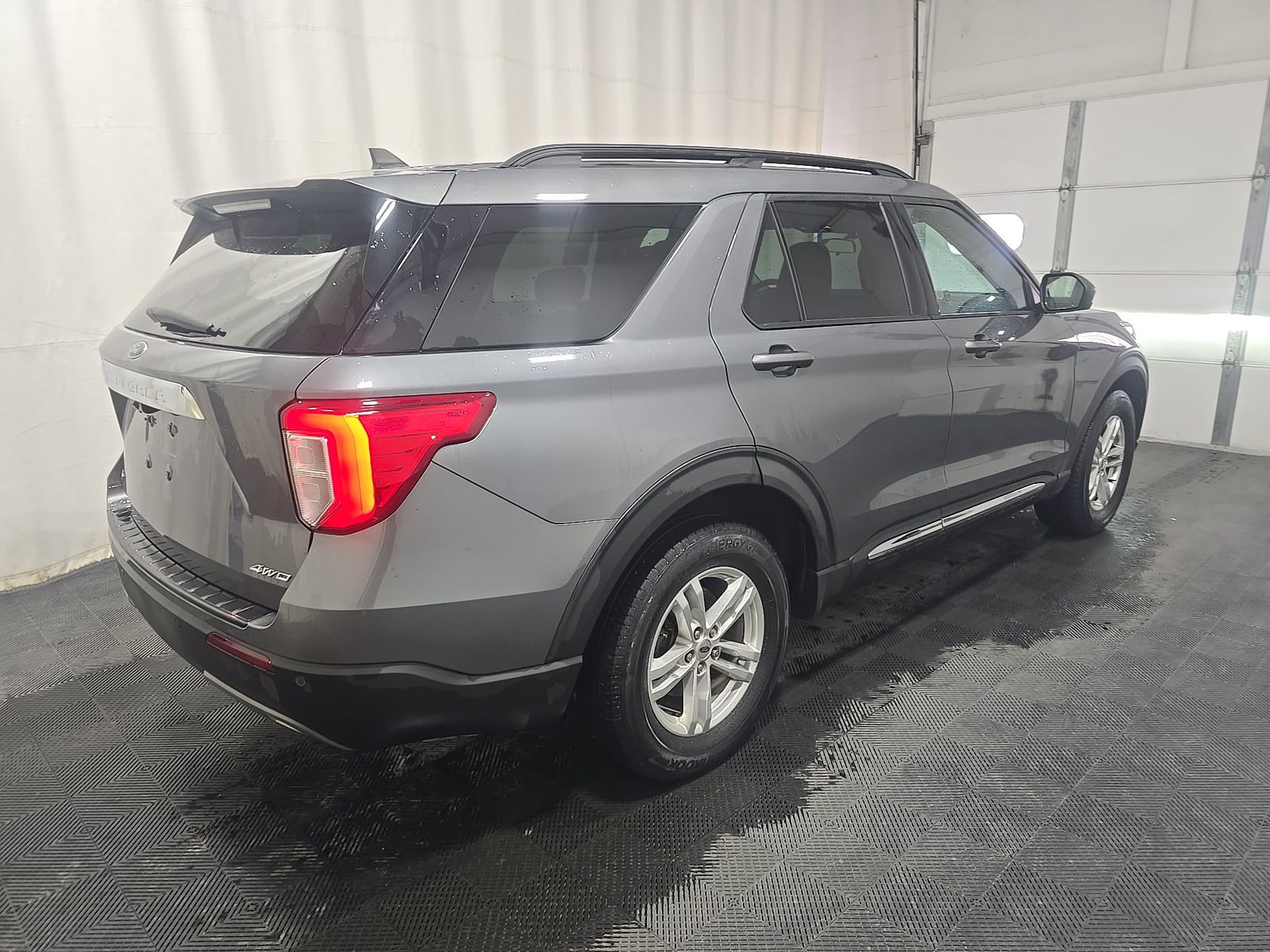 FORD EXPLORER - 5