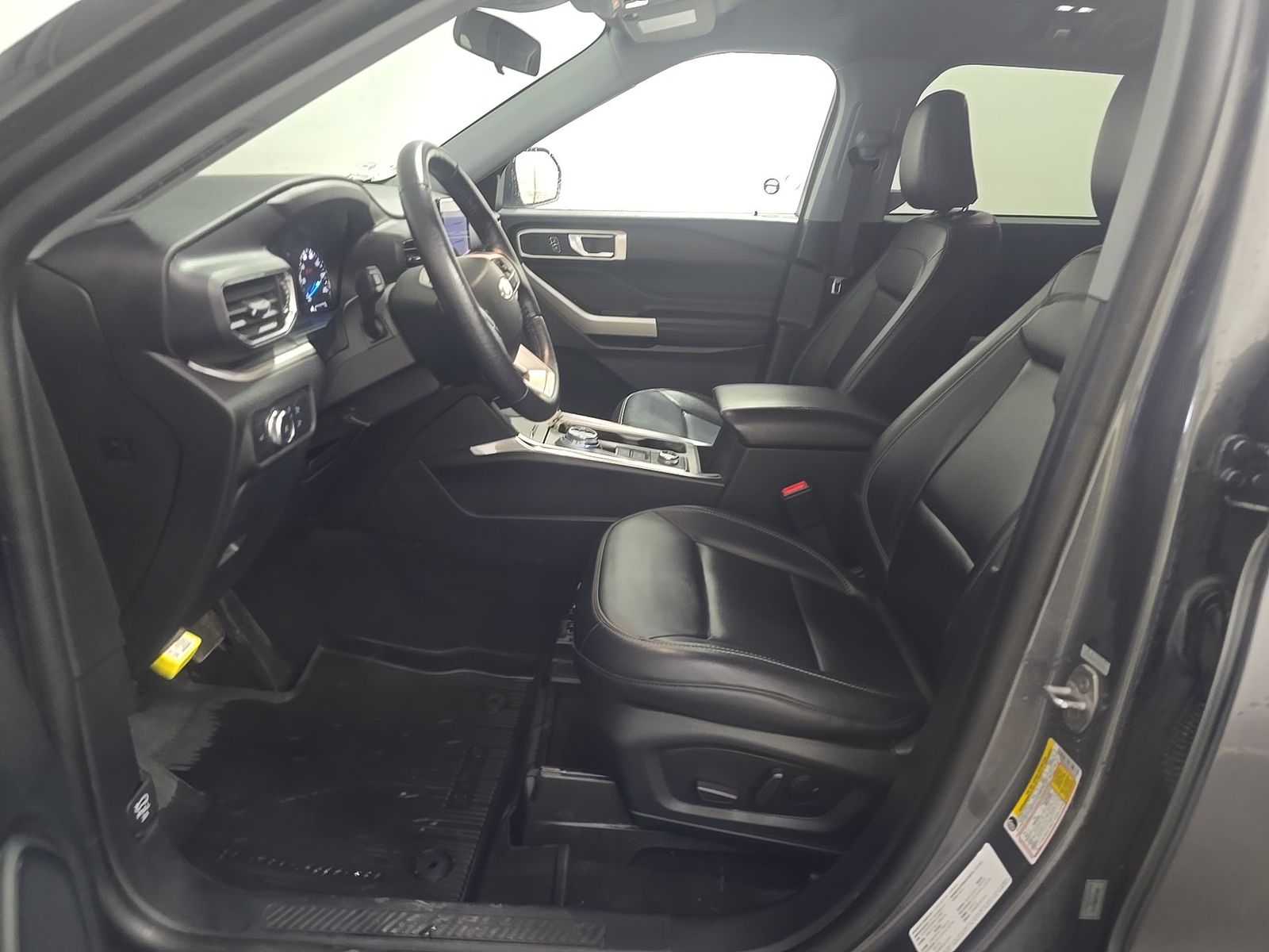 FORD EXPLORER - 8