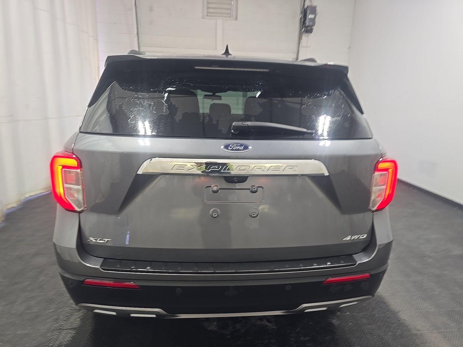 FORD EXPLORER - 6