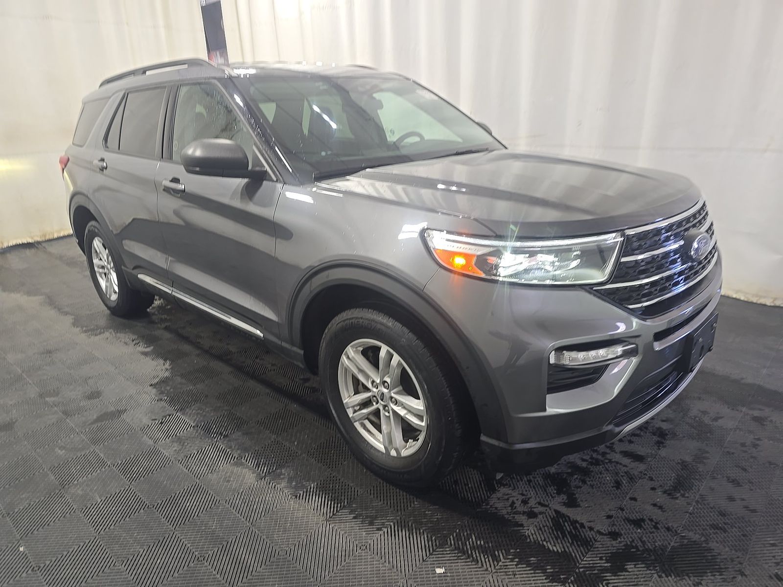 FORD EXPLORER - 4