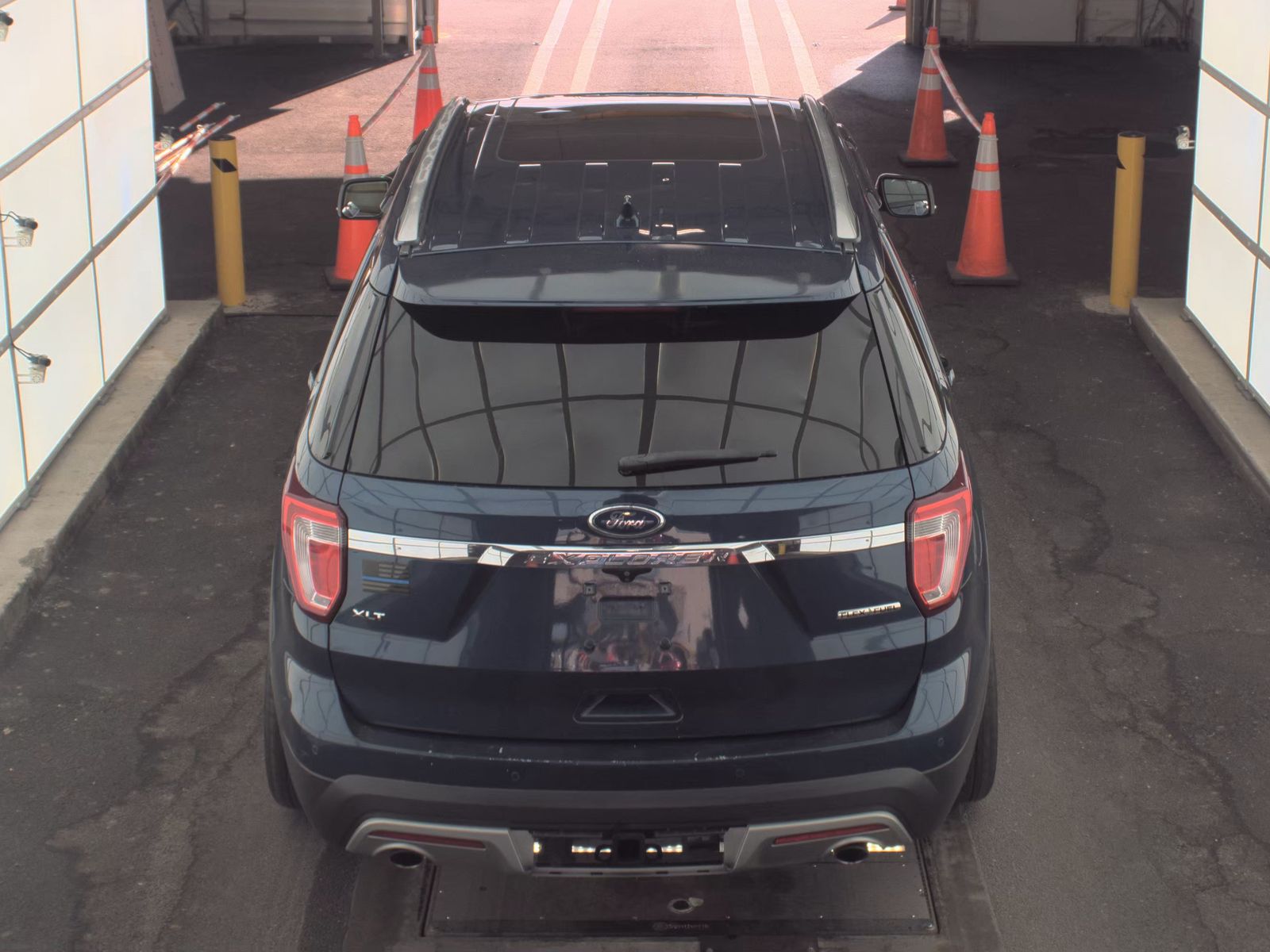 FORD EXPLORER - 6