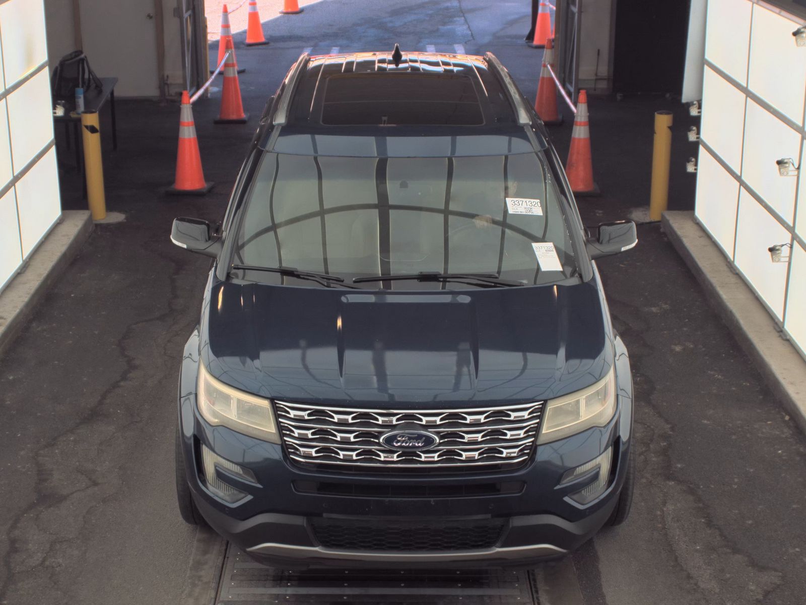 FORD EXPLORER - 3