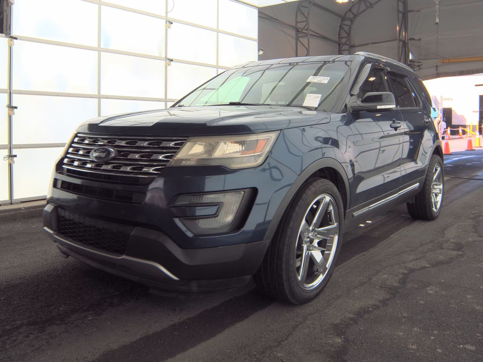 FORD EXPLORER - 1