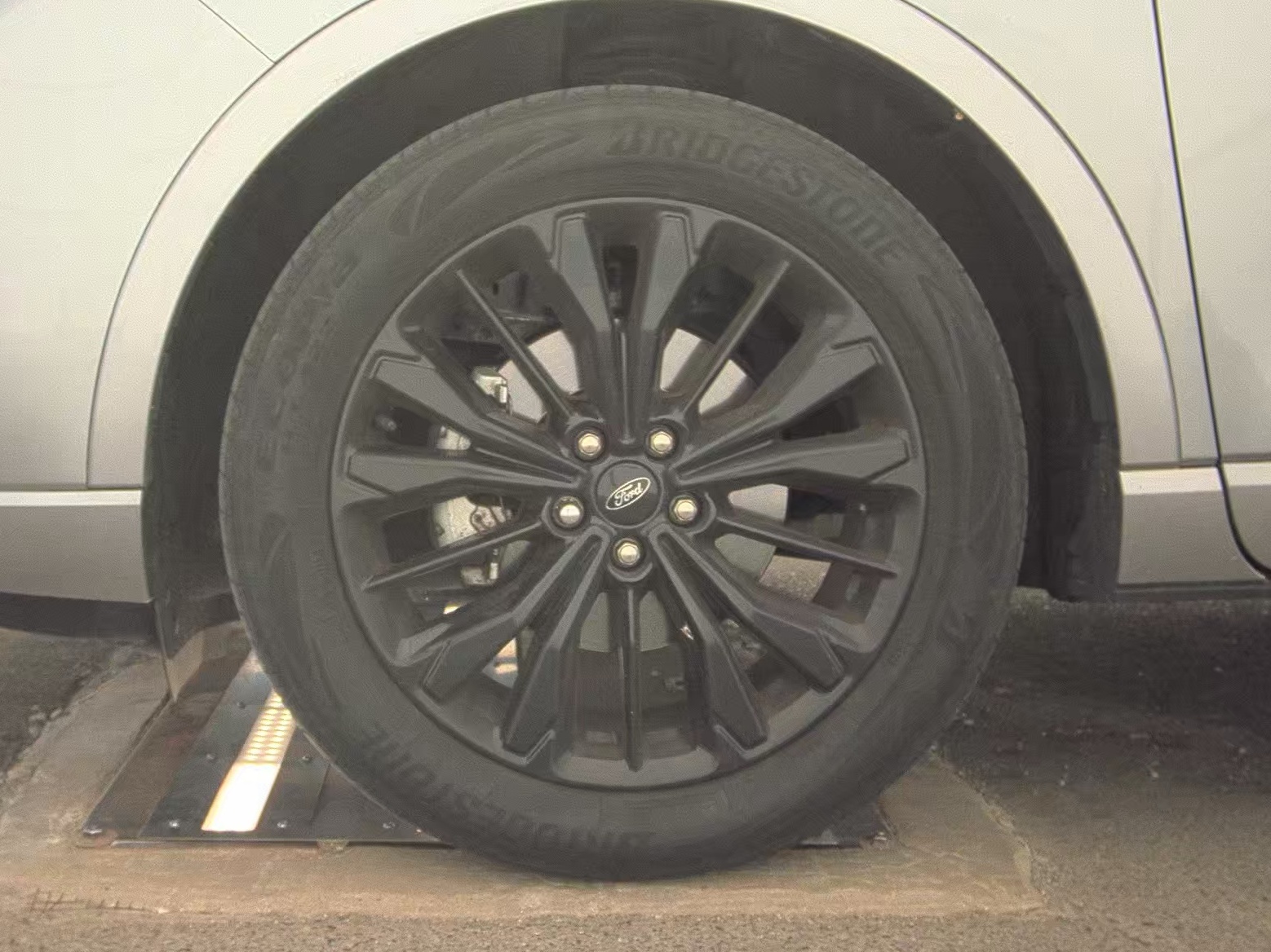 FORD ESCAPE - 10