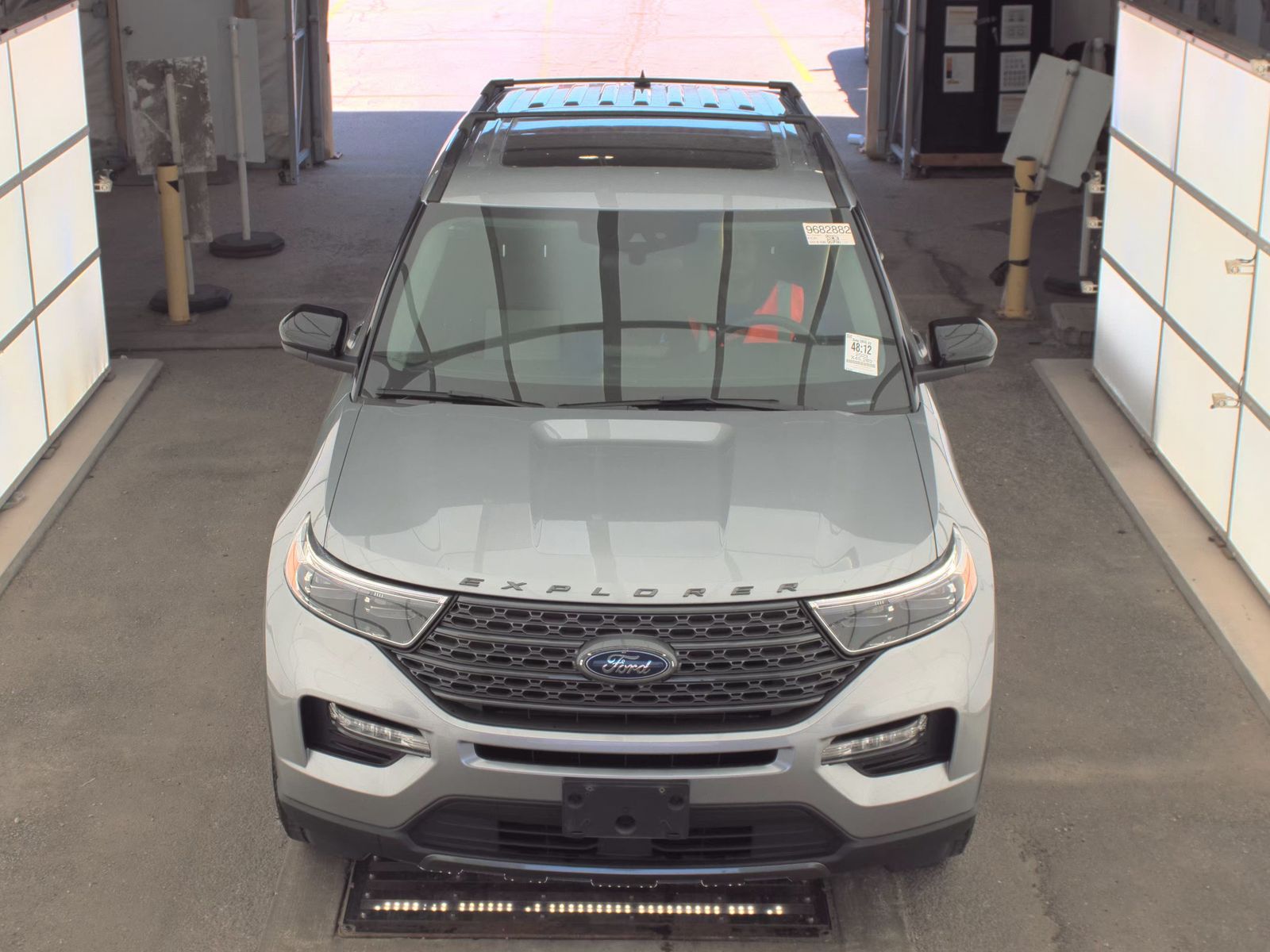 FORD EXPLORER - 3