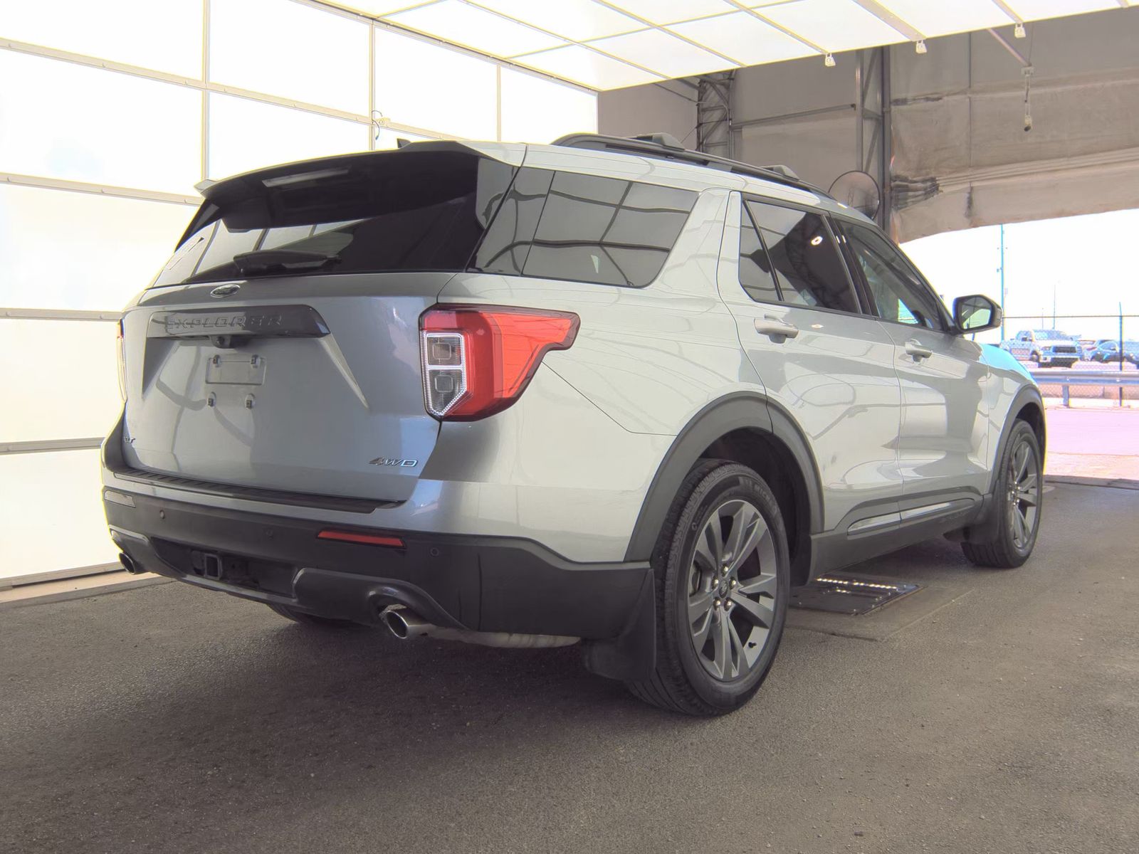 FORD EXPLORER - 6
