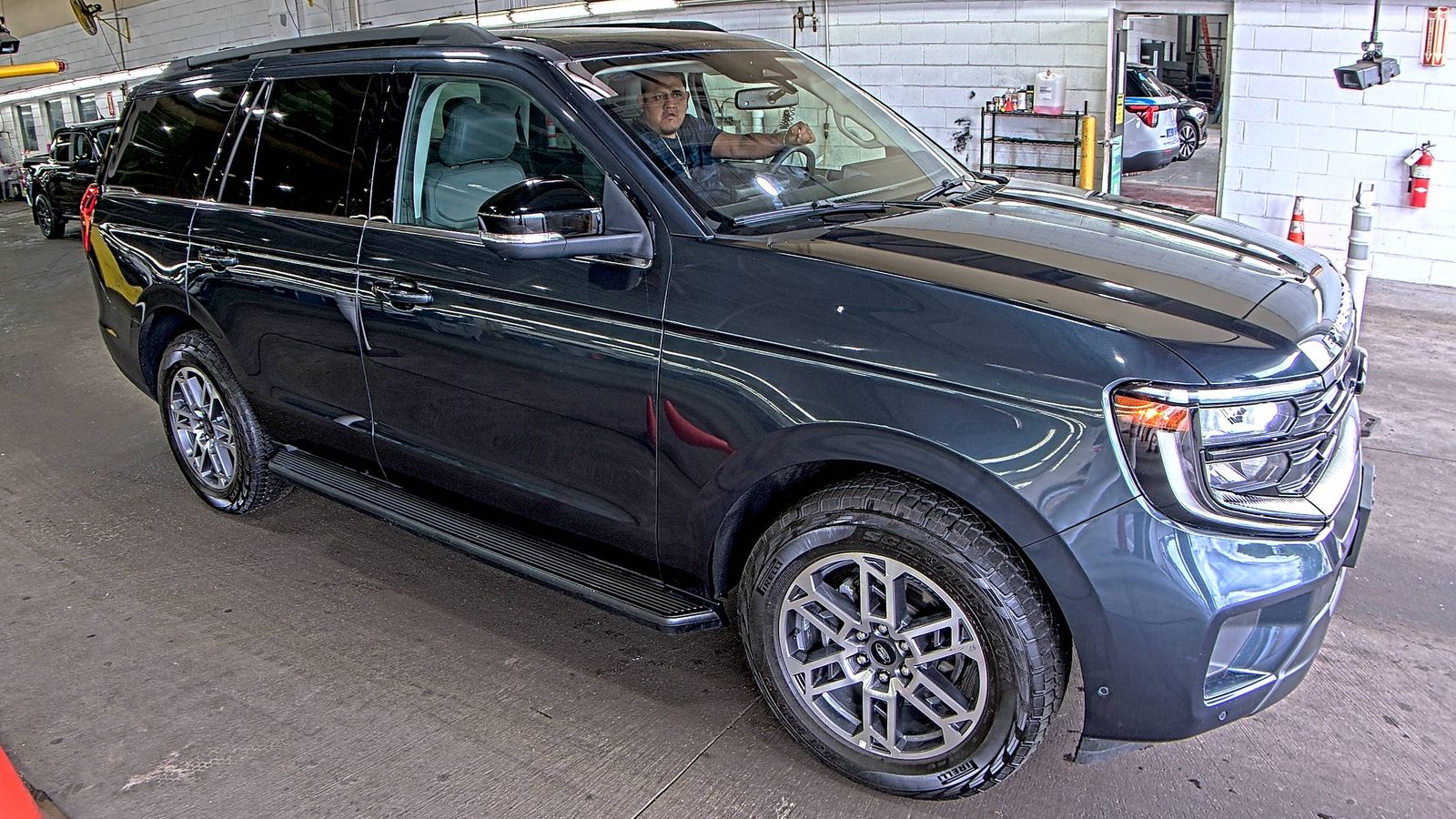 FORD EXPEDITION - 4