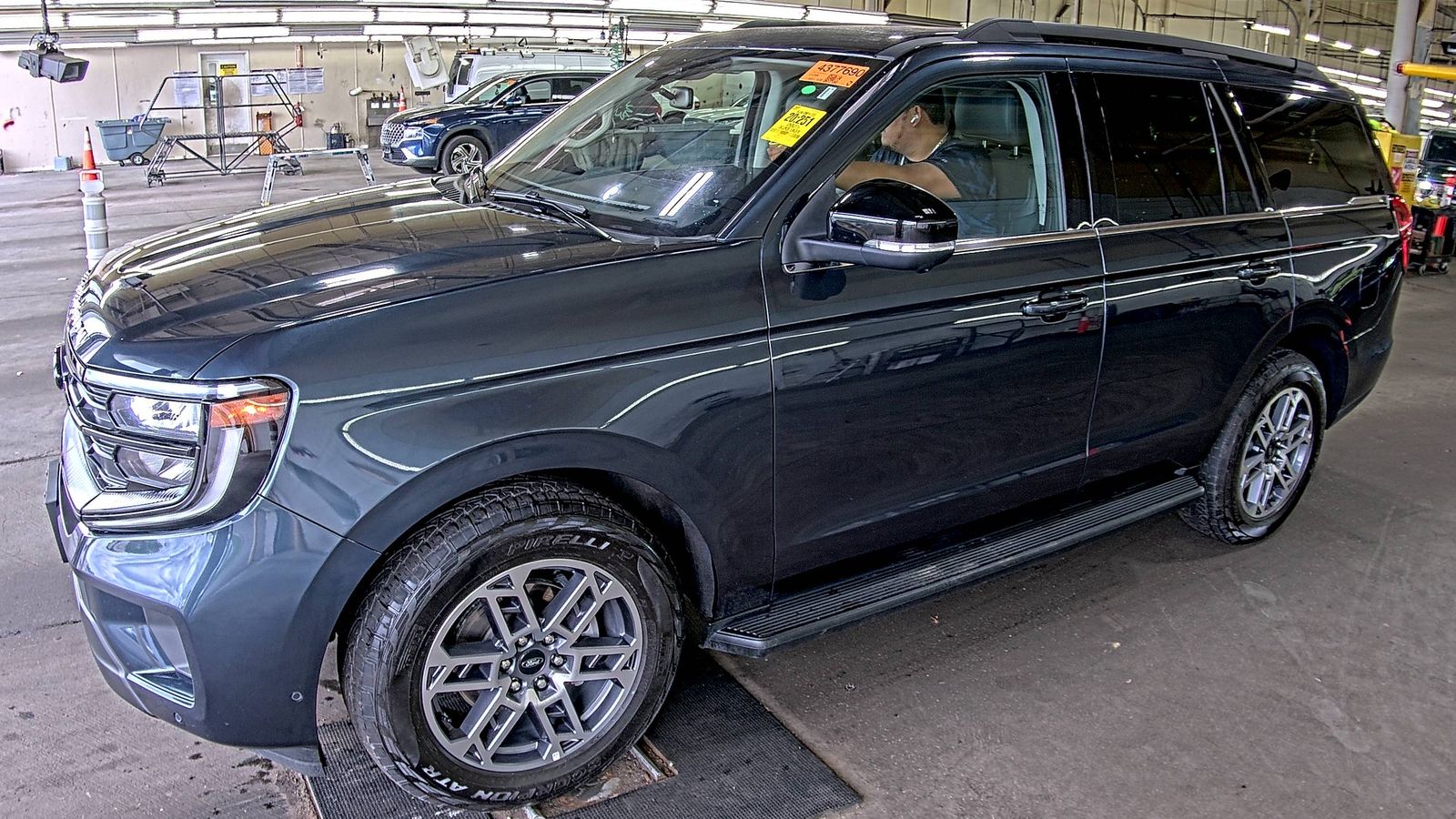 FORD EXPEDITION - 1