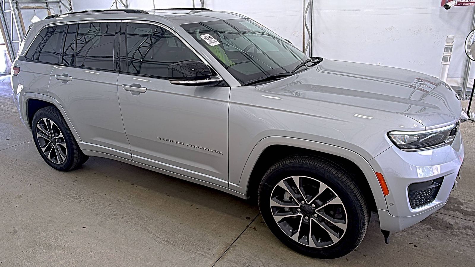 2022 Jeep Grand Cherokee Overland AWD