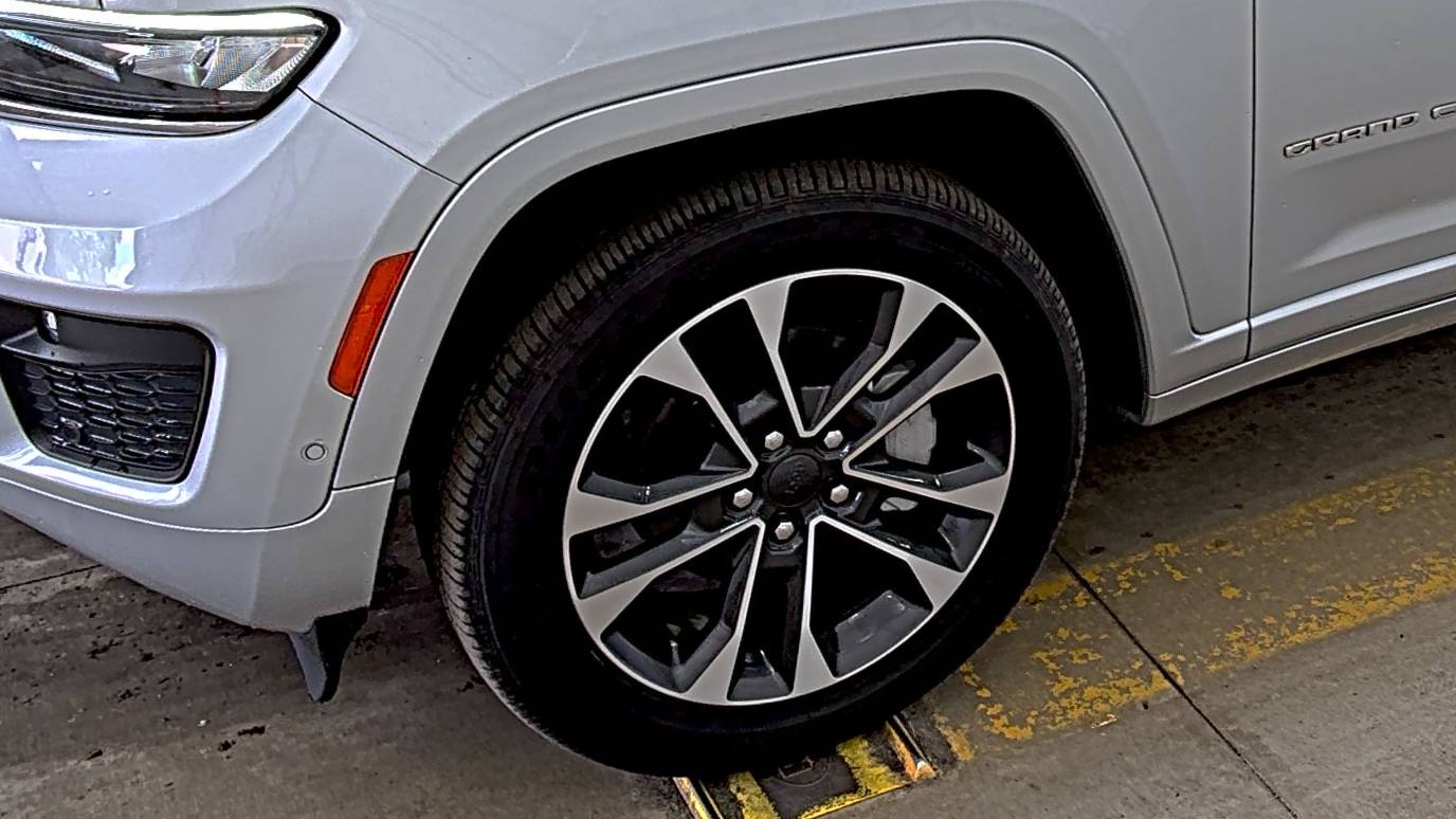 2022 Jeep Grand Cherokee Overland AWD