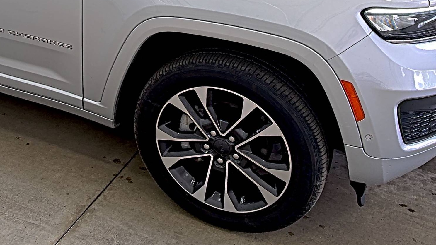 2022 Jeep Grand Cherokee Overland AWD
