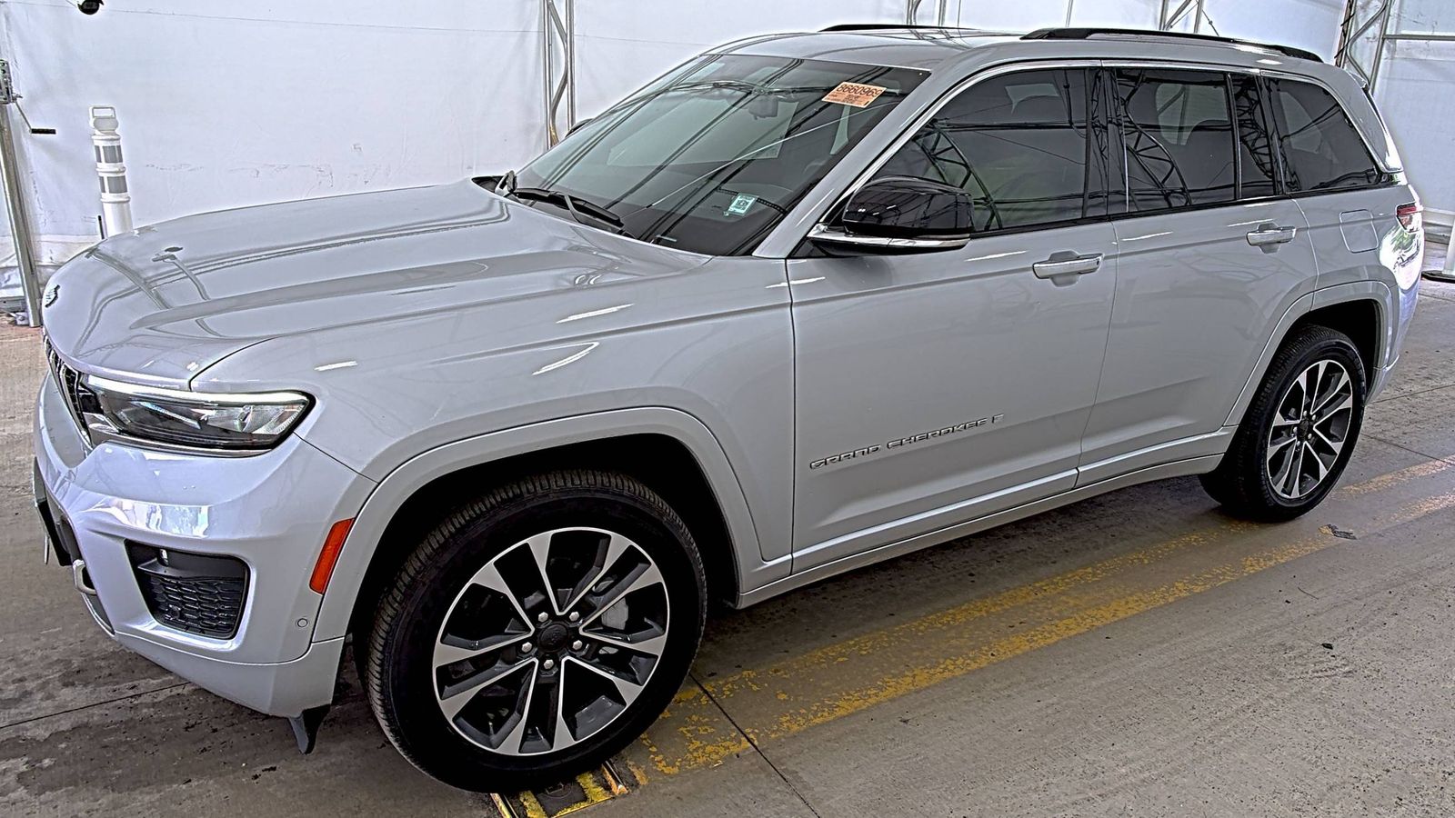 2022 Jeep Grand Cherokee Overland AWD